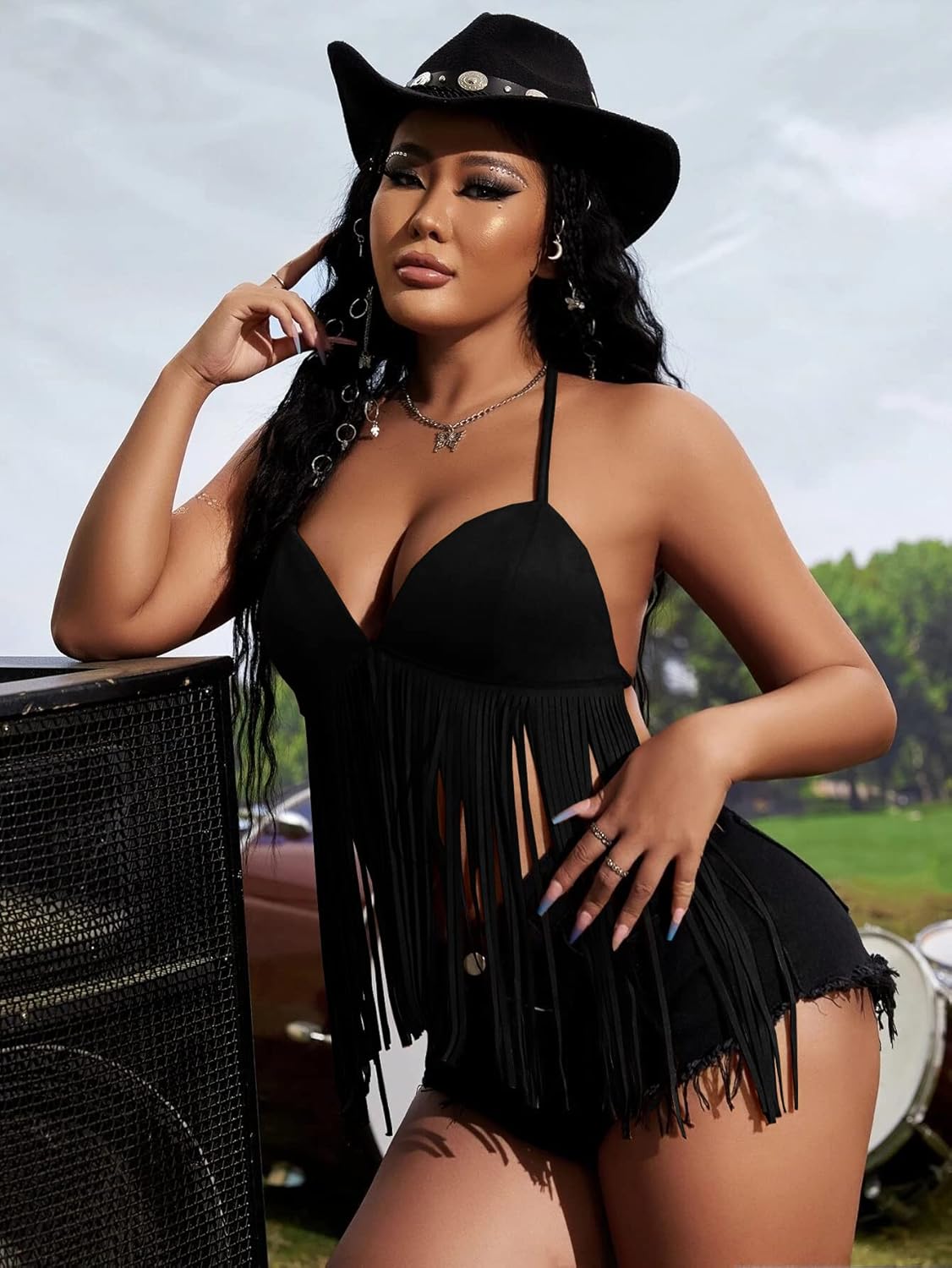 Verdusa Women's Medium Fringe Tied Backless Suede Halter Top Deep V Neck Going Out Tops Western Outfits