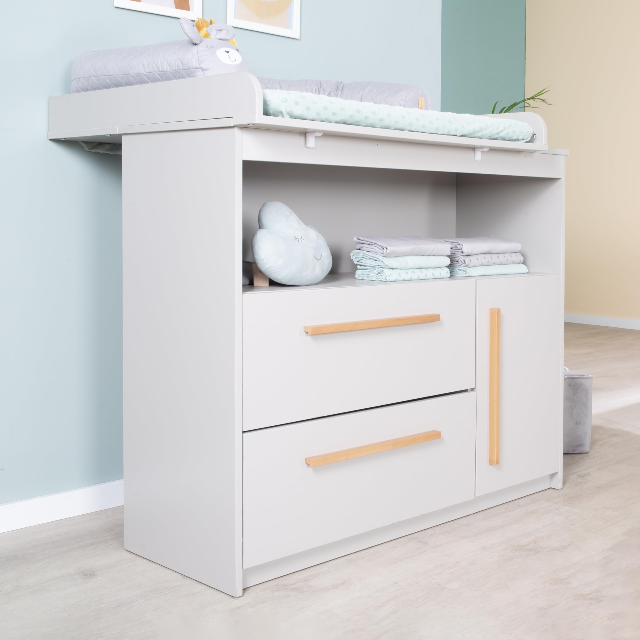 roba Wickelkommode Lea inkl. abnehmbarem Wickelaufsatz - Wickeltisch mit 2 Schubladen & 1 Tür - Griffe aus Holz - Beige/Grau