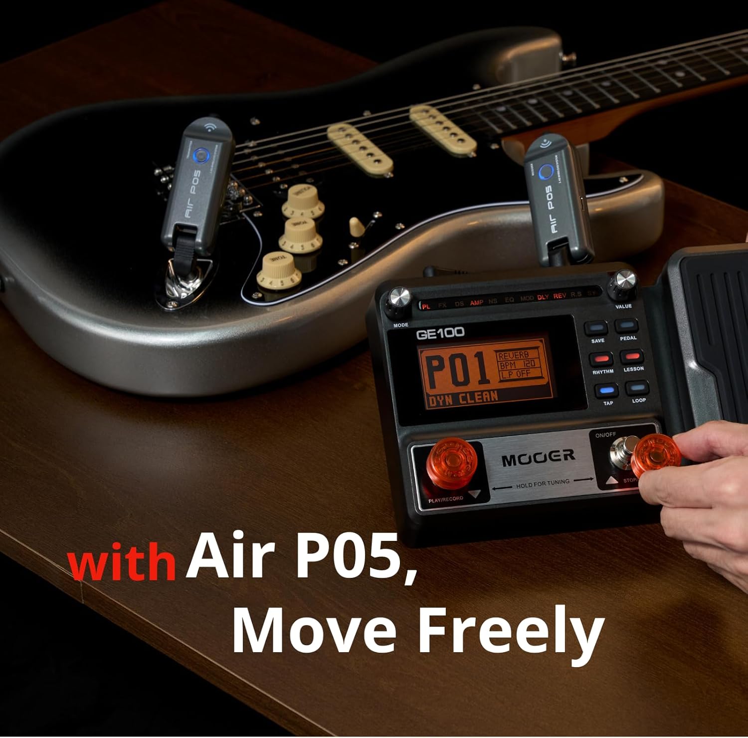 MOOER GE100 and Air P05 connected to a guitar