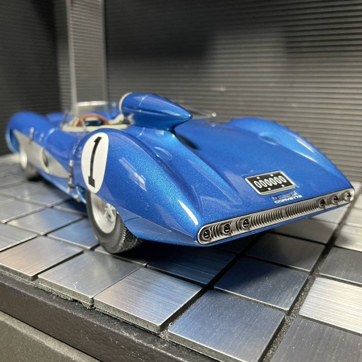 激レア未展示品オートアート 1/18 シボレー コルベット SS 1957