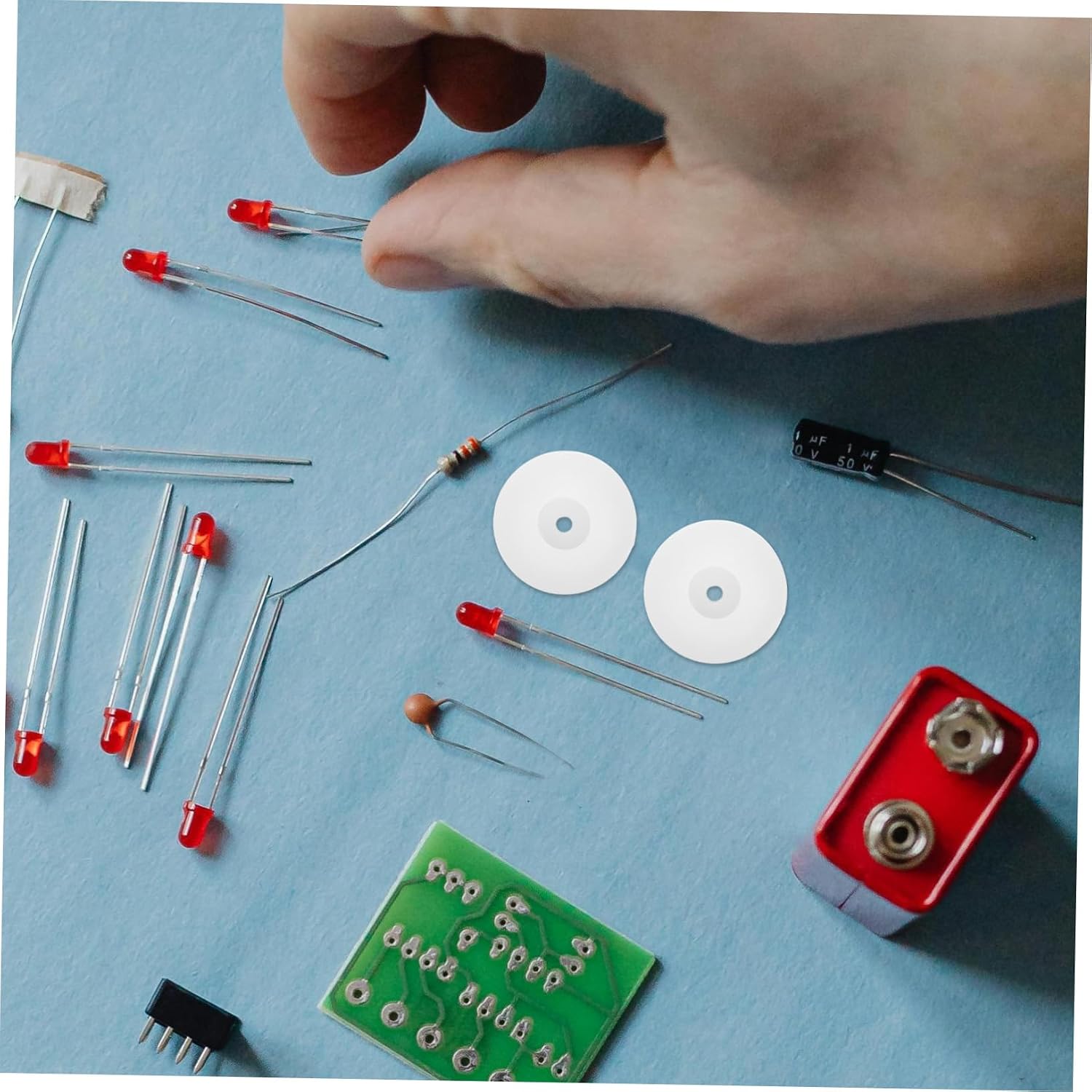 20pcs Dual-Layer Plastic Pulley Wheels for Mechanical Projects Enhanced Loadbearing Stable Speed Control for DIY Applications and Rc Models