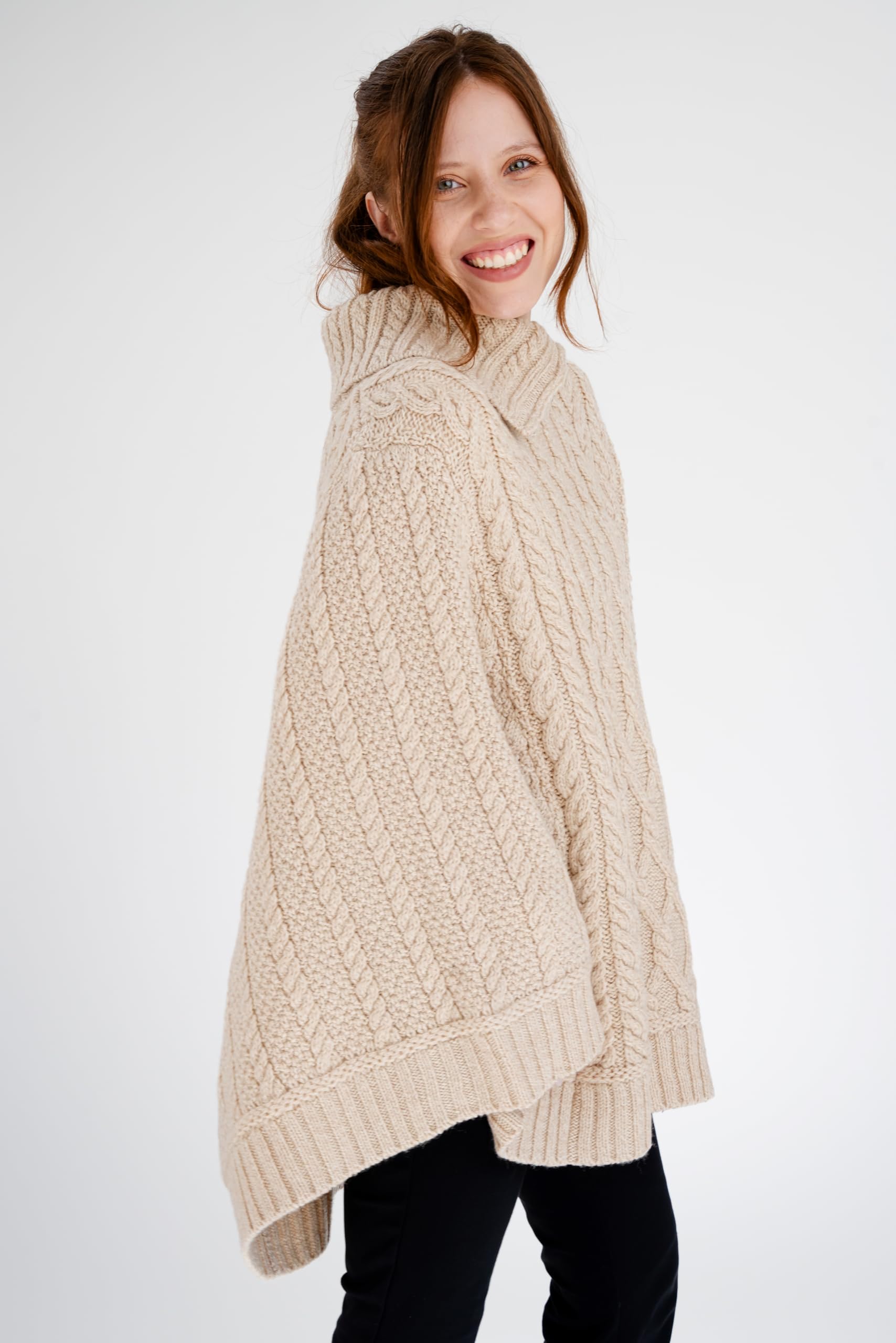 SAOL Ireland - Poncho 100 % de lana merino con cremallera y cuello redondo para mujer