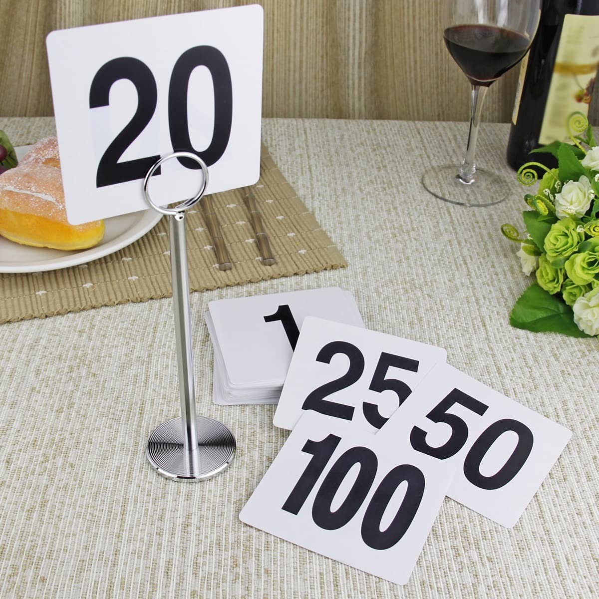 Białe numery stołów 1-50 zastawa stołowa, znak karty miejsca na wesele, trwałe znaki akrylowe, 3,9×3,7 cala karty miejsca puby restauracje kawiarnia bar(White 1 100)