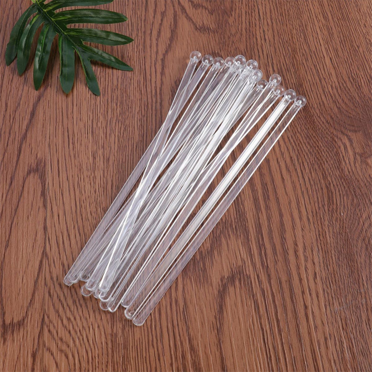 200pcs Plastic Cocktail Stirring Sticks round Swizzle Sticks for Bar and Hotel Use, for Stirring Cocktails and Coffee