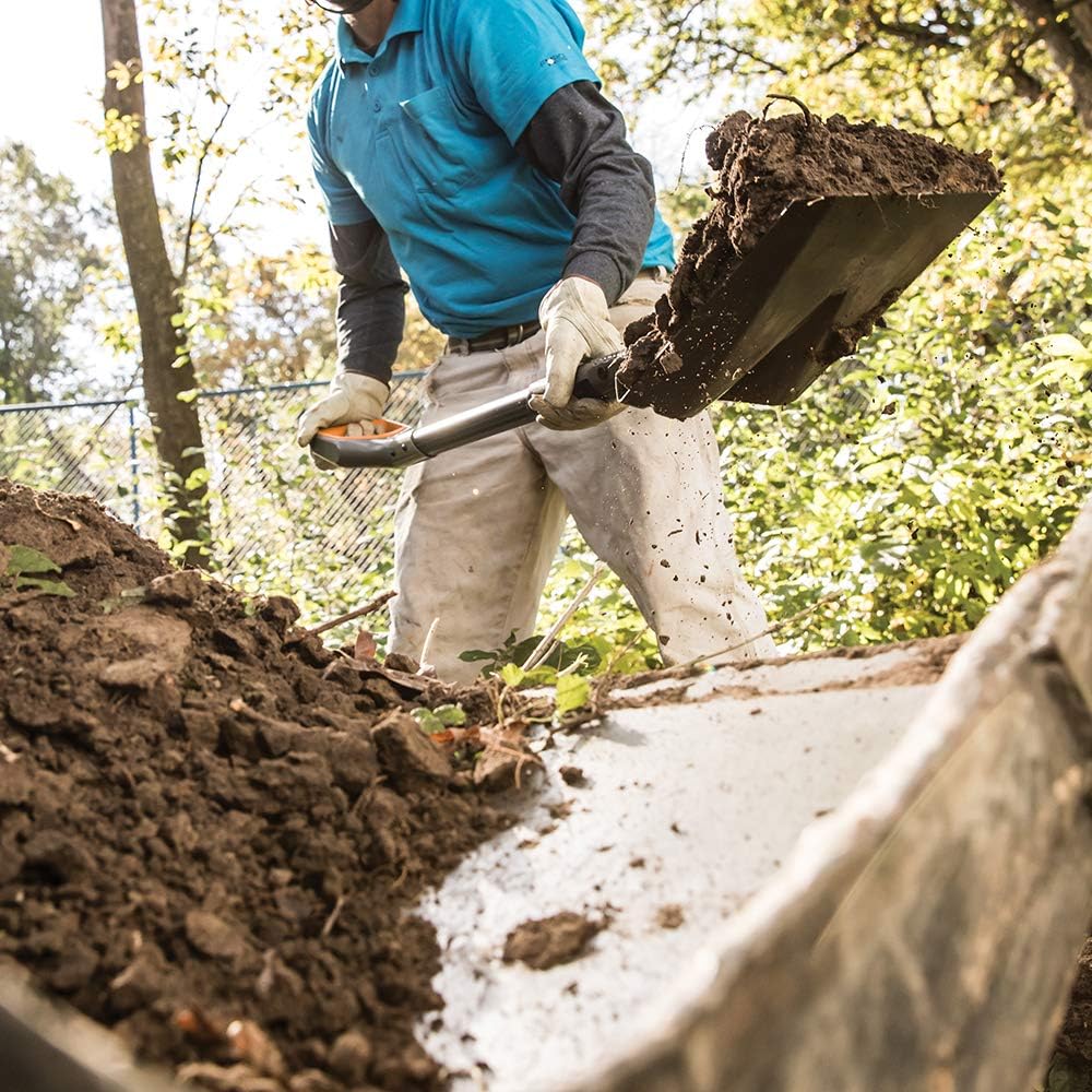 Fiskars PRO Transfer Shovel, 42 Inch, Heavy-Duty Aluminum Shovel with D-Handle for Maximum Leverage, Ideal for Moving Gravel, Soil, and Garden Debris