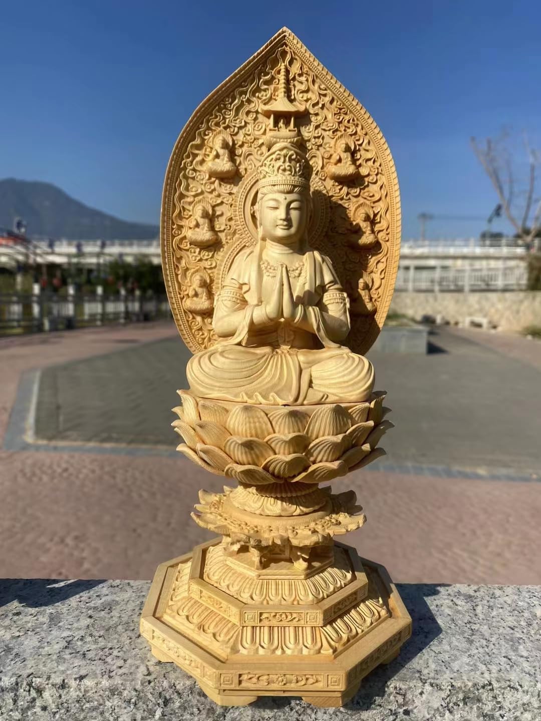 プラクルアンプラ・ナーンプッタニン 金色仏像 成功運商売繁盛強力な守護の護符 プラクルアン（ファッションとして楽しむタイのお守り）金色枠