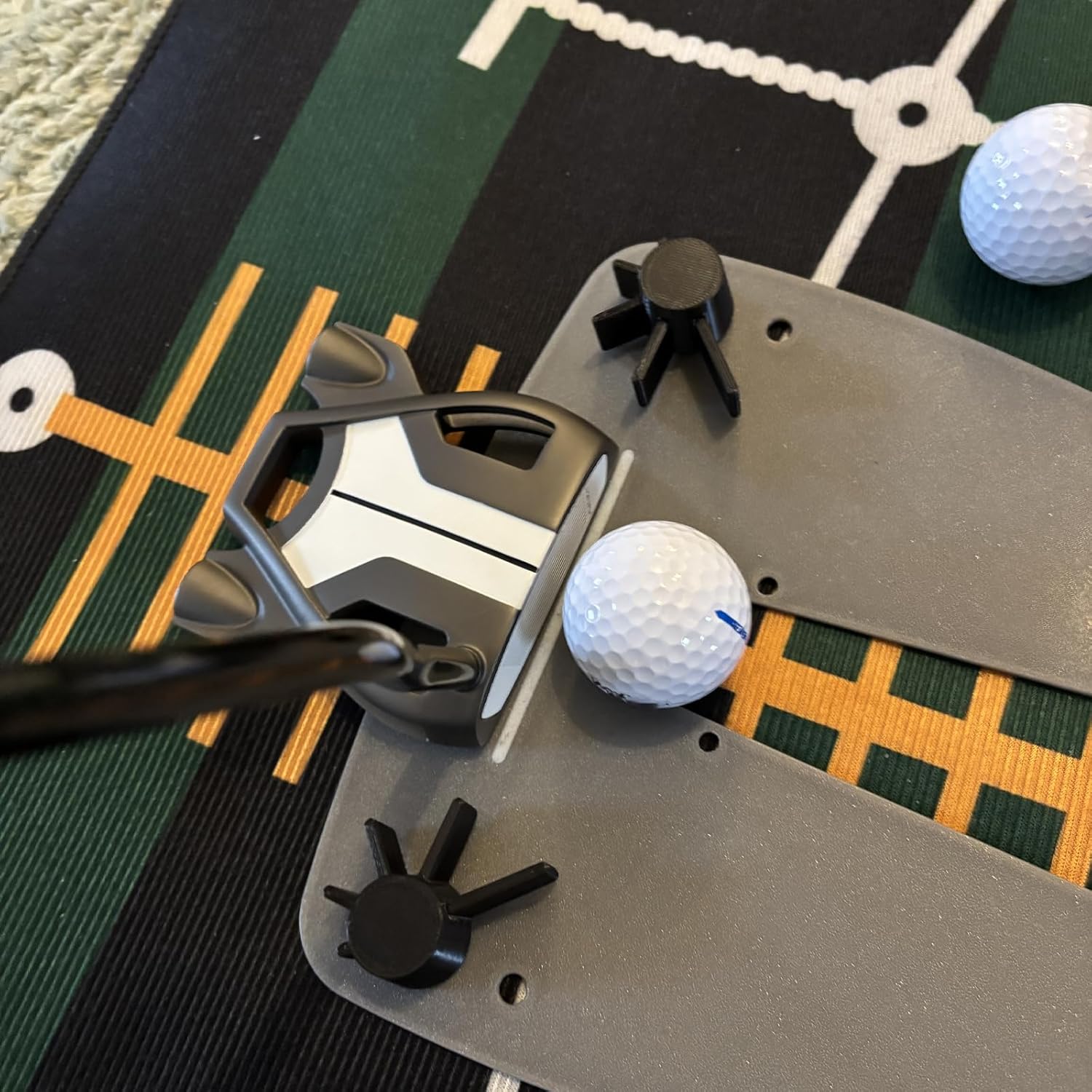 Golf Putt Start Line Trainer, Alignment Aid with Adjustable Gates, Putting Accuracy Training Tool, Base Plate with Mounting Holes