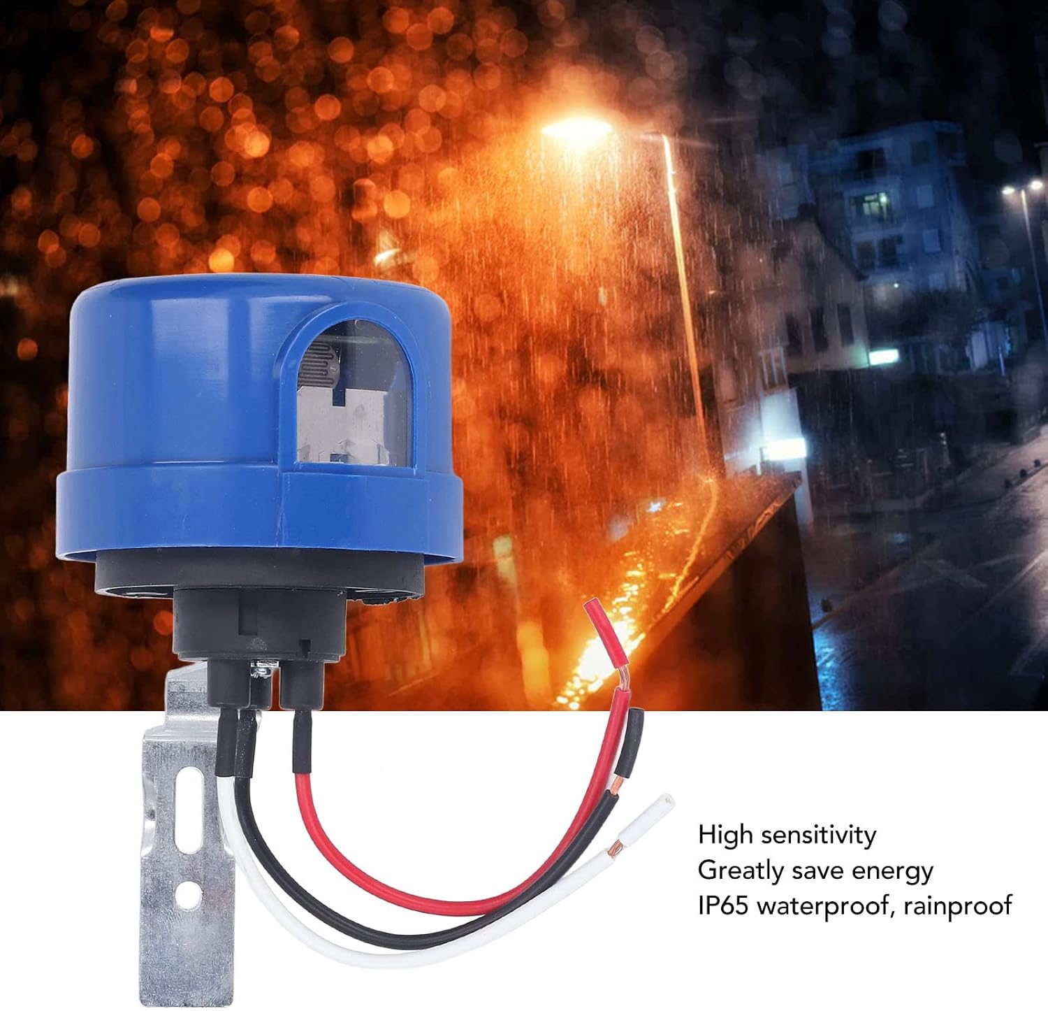 plplaaoo Photo Control Light Sensor with a street light in a rainy environment, highlighting its IP65 waterproof rating and high sensitivity.