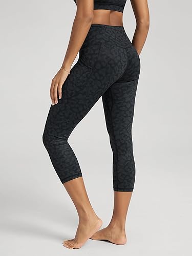 Miniatura 108 de ODODOS - Leggings tipo capri de mujer, no se traslucen y modelan el abdomen, con cintura alta y bolsillos; para hacer yoga, atletismo, ejercicio