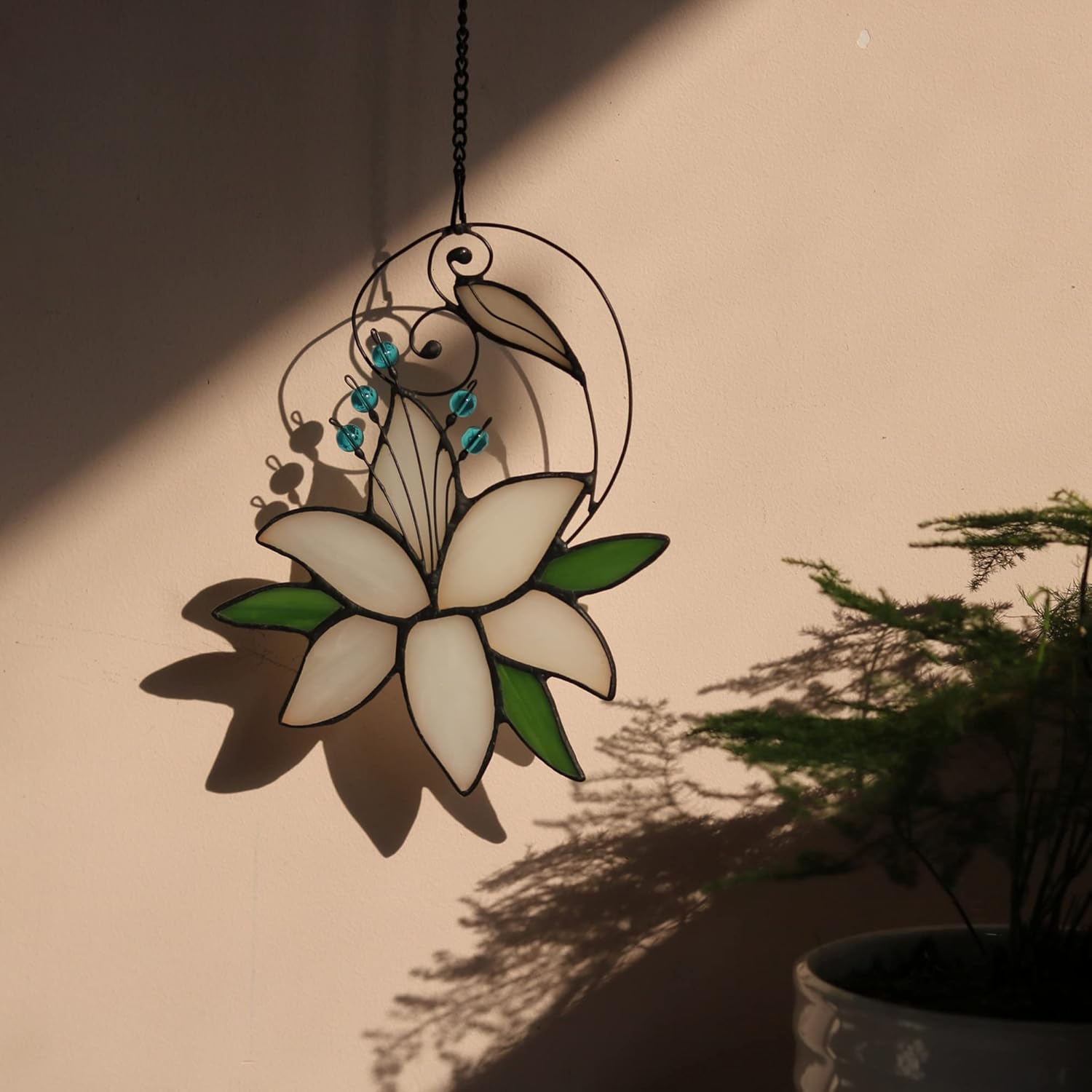 Women Birthday White Lily Flower Gift for Her, Floral Gift Stained Glass Window Hangings Suncatcher Anniversary Love Gifts for Mom Grandma Aunt Sister