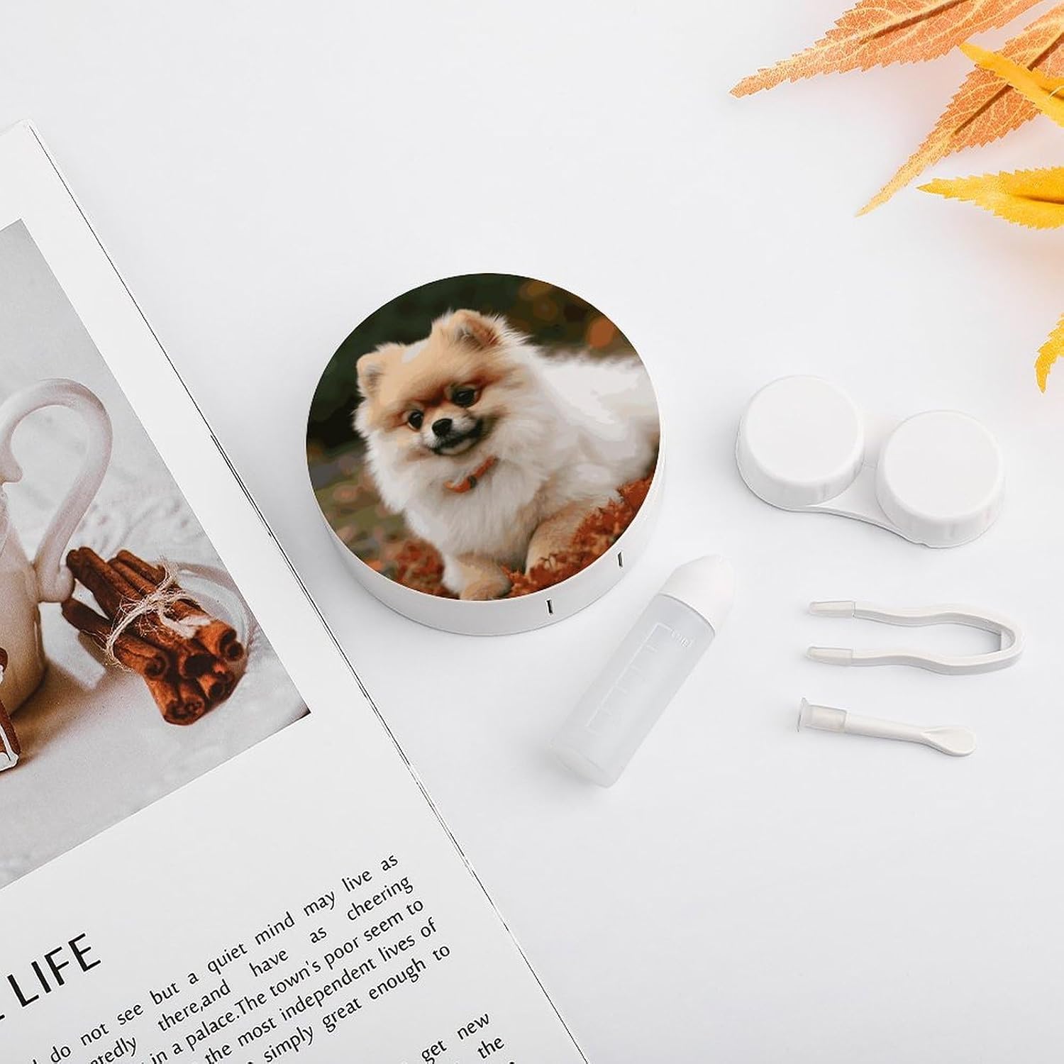 Short-haired Pomeranian Dog Contact Lens Case Portable Contact Lens Applicator Removal Tool Kit Cute Round Eyeglass Cases with Mirror for Daily Vision Care And Outdoor Use