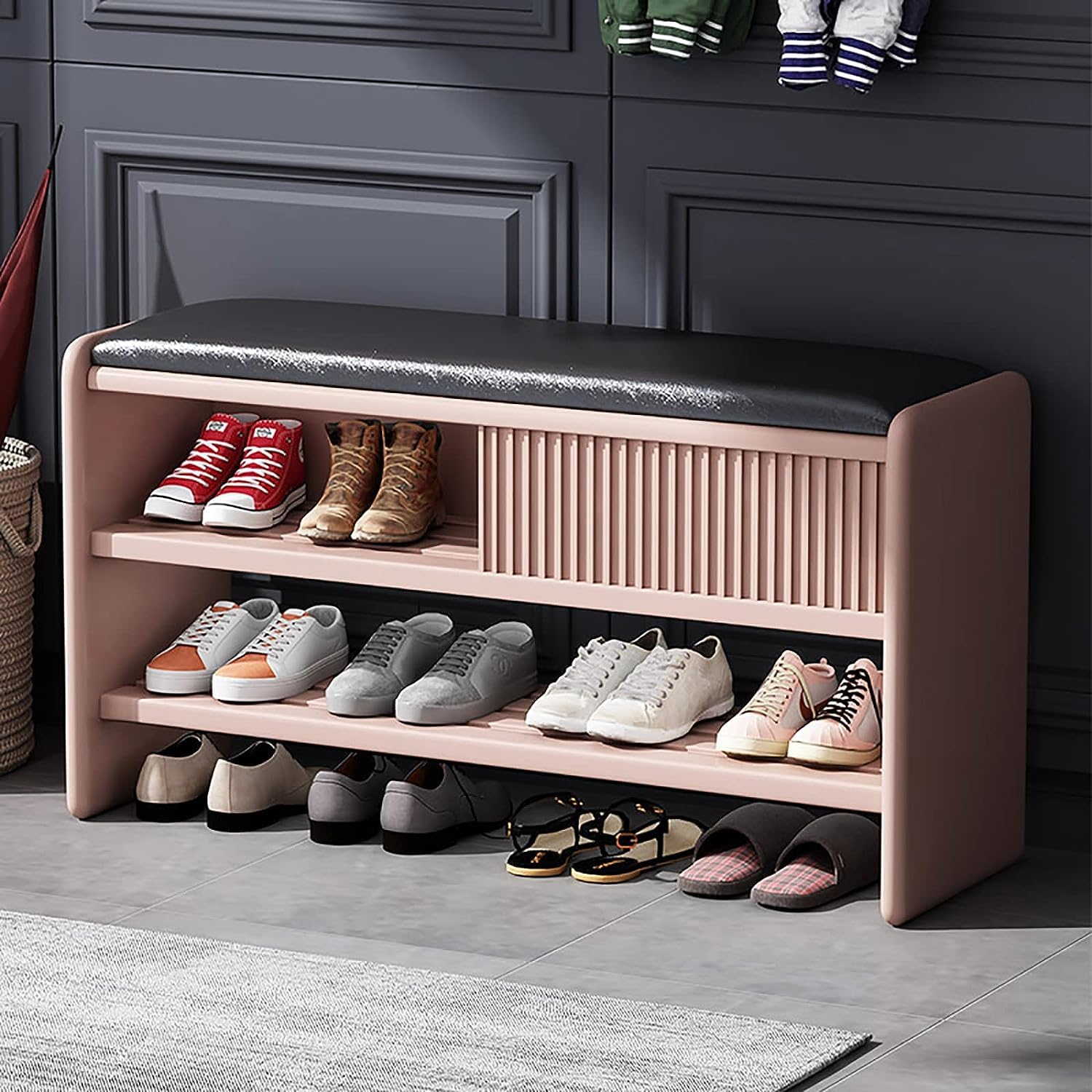 Banc à chaussures moderne pour ne plus lacer vos souliers debout