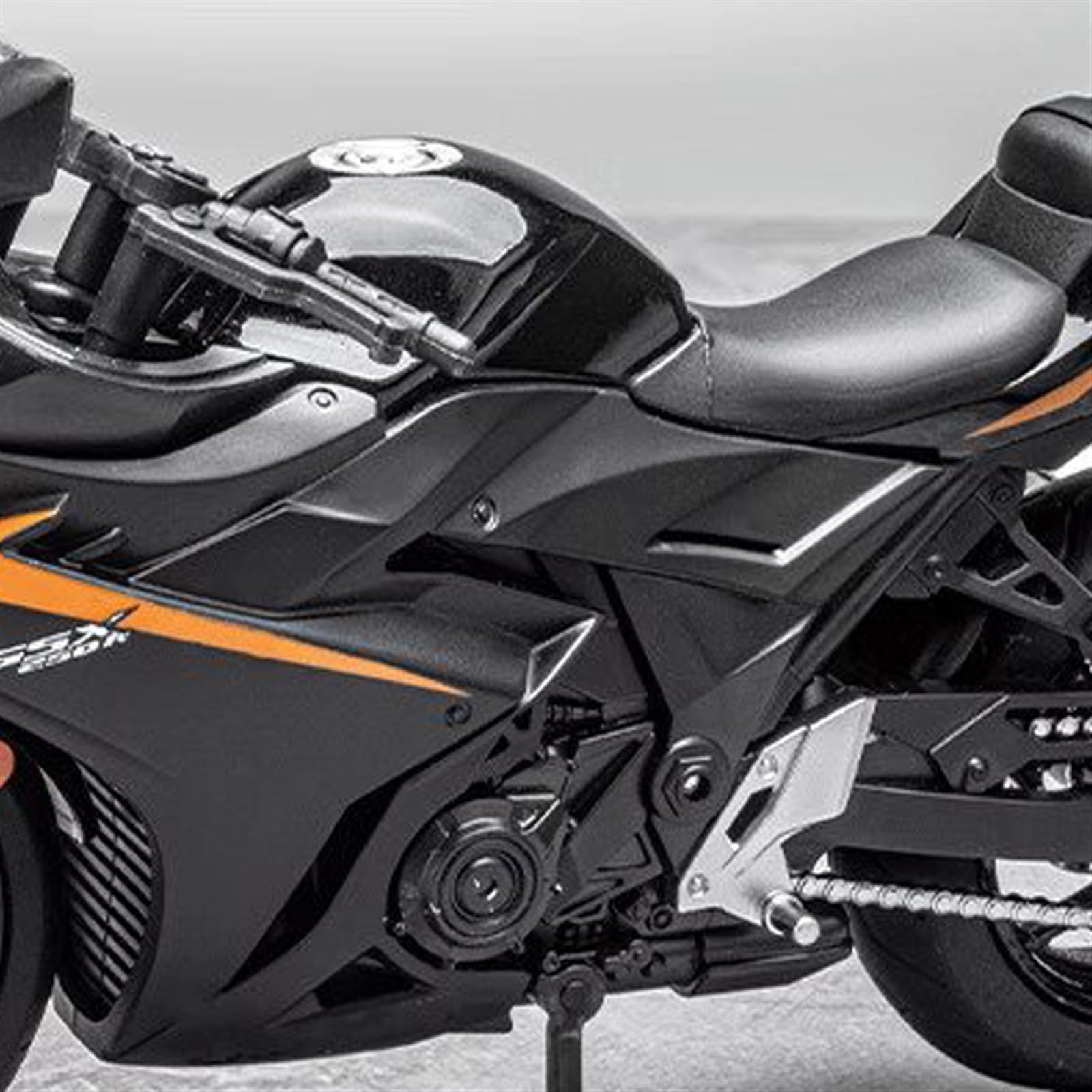 Amazon.com: PuLaif Collection 1:12 for Suzuki GSX 250R