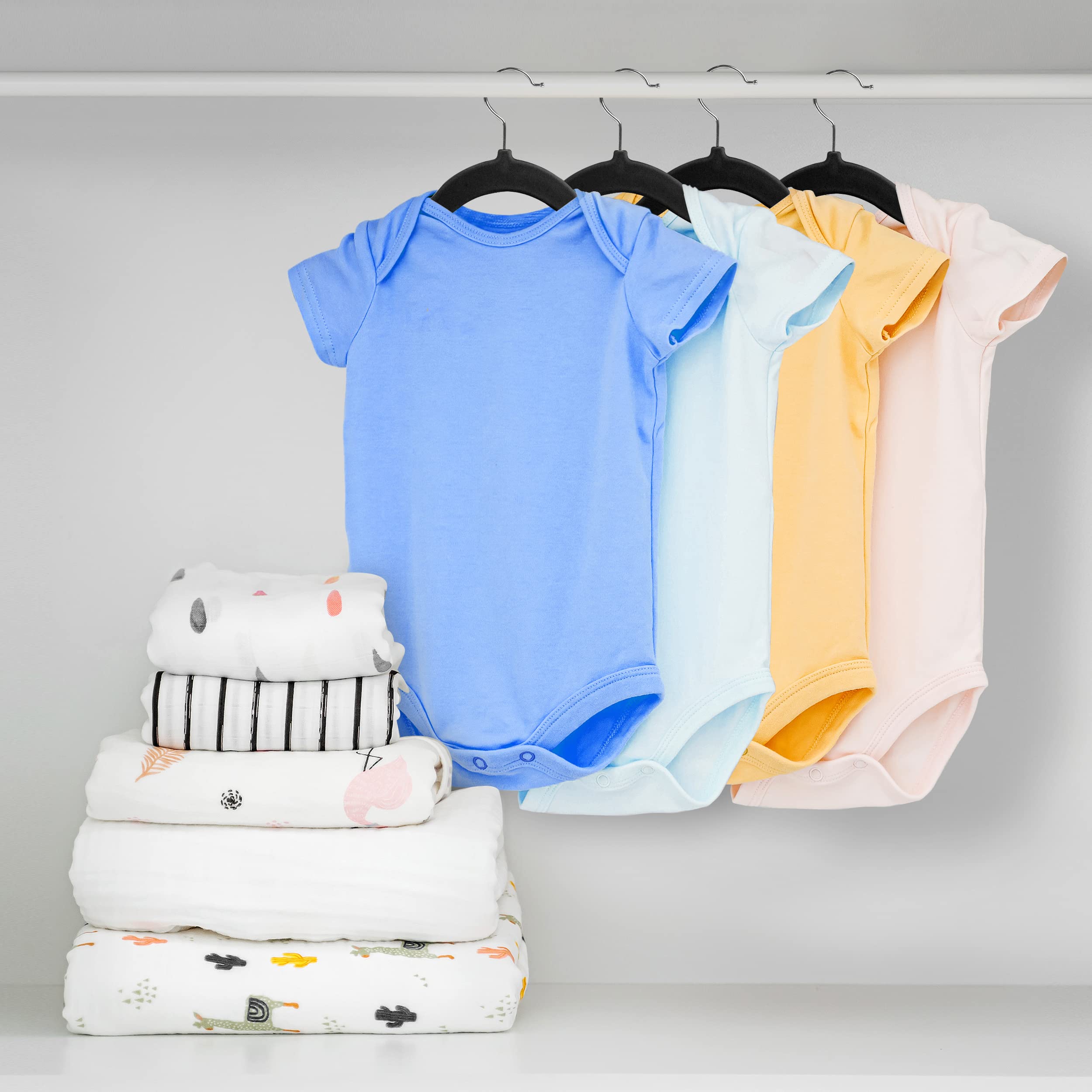 Utopia Home Grucce per bambini in velluto, 28 cm, resistenti, per armadio, per l'uso quotidiano (Nero, Confezione da 30)