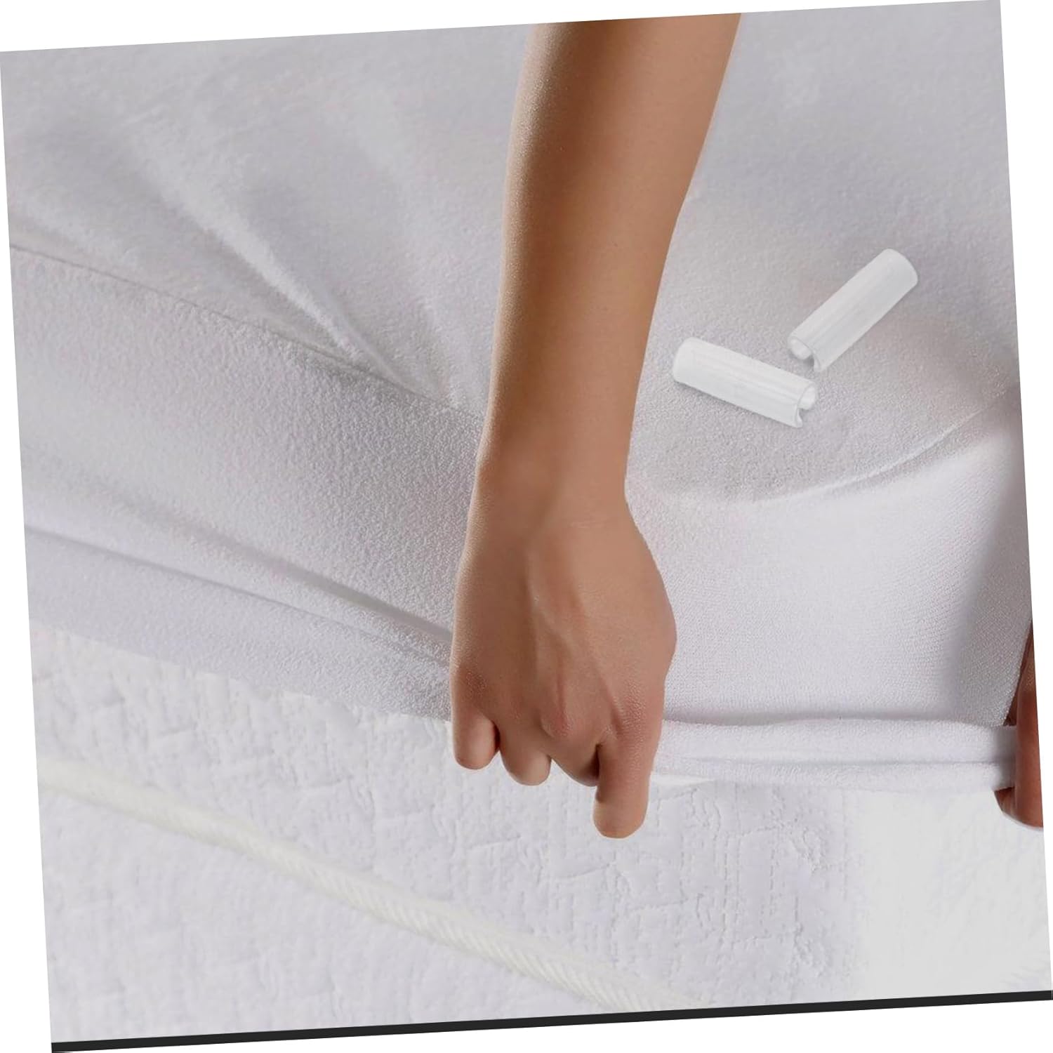 Amosfun 96pcs Bed Sheet Clips Non- Fasteners for Bedding Sheet Holders for Home Use Prevent Shifting Maintain Tidy Appearance for Mattresses Sofa Cushions
