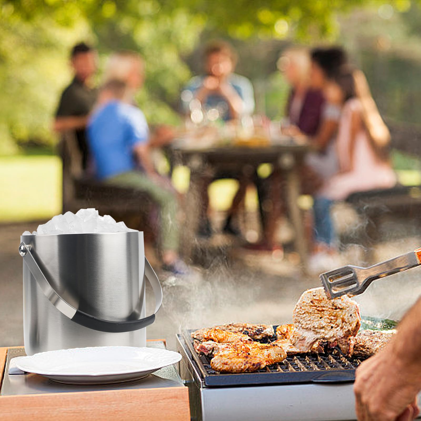 Zythrem Seau à Glace en Acier Inoxydable, 2L Seau à Glacon Isotherme, Seau à Glace Isolé à Double Paroi, avec Couvercle, Pince, Passoire et Poignée, Seau à Champagne pour Bar Fêtes Barbecues