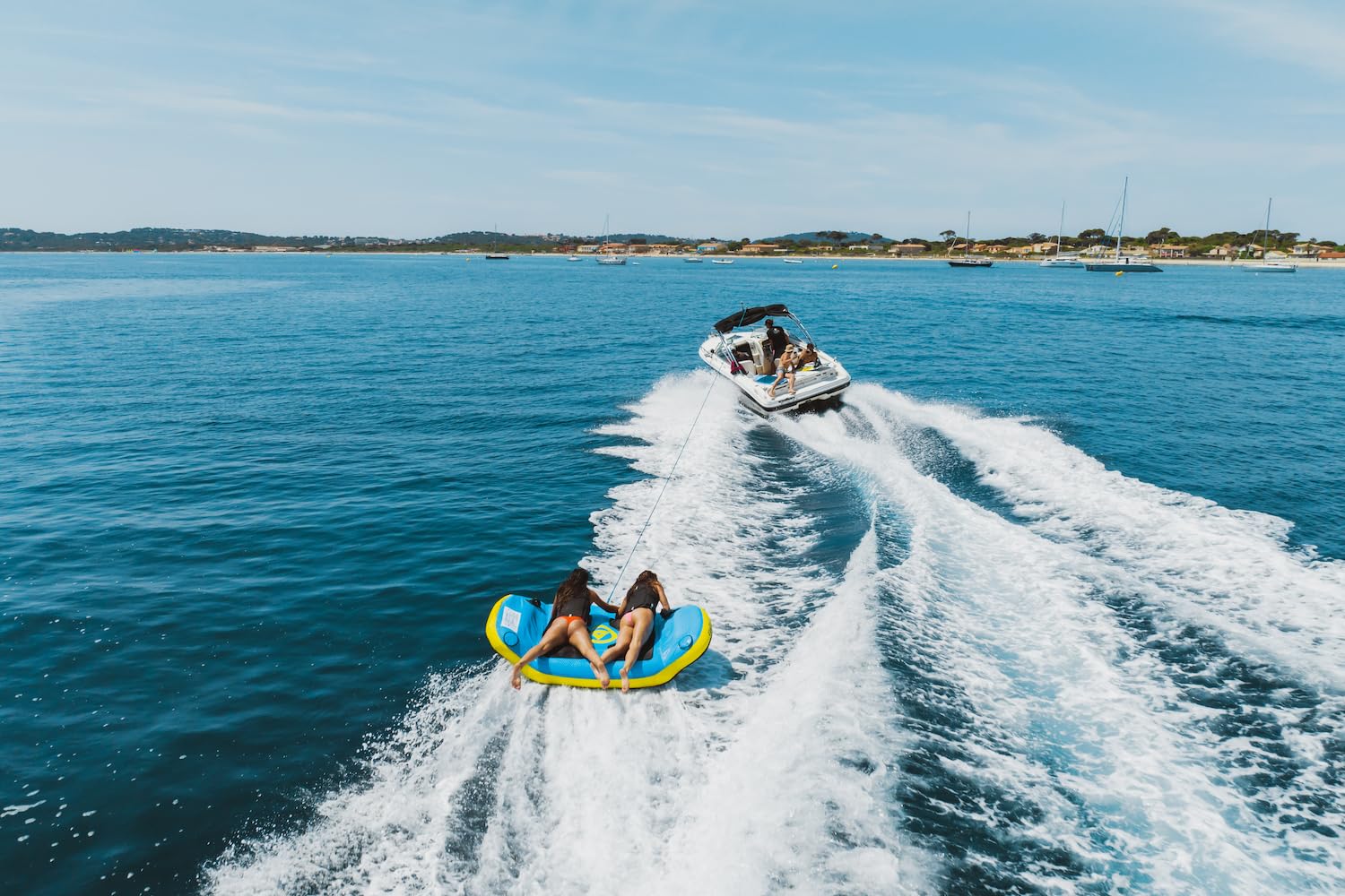 Coasto - Bouée Tractée Beagle 2 Places PB-CBBEAGLE2 - pour 2 Personnes - Charge Maximale 154 kg - Revêtement Nylon 420 D Résistant et Performant - Sac de Rangement Inclus - 175 x 150 cm