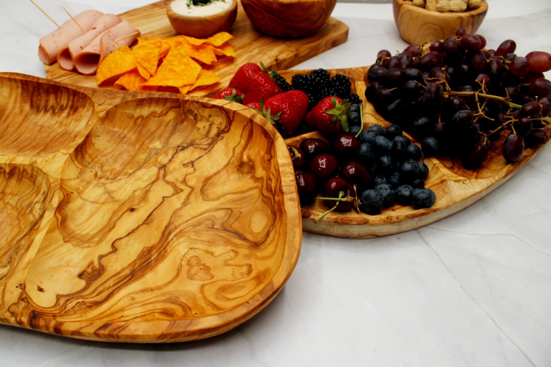DAGDEG Snackteller aus Olivenholz,5 fächer, snackschalen & dipschalen, Servierteller aus Holz, Nussteller,Snacktablett, Handmade (3-fächer)