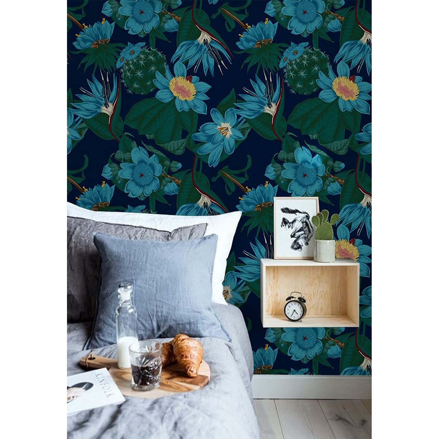 Papier peint intissé pour masquer imperfections mur et relooker meuble