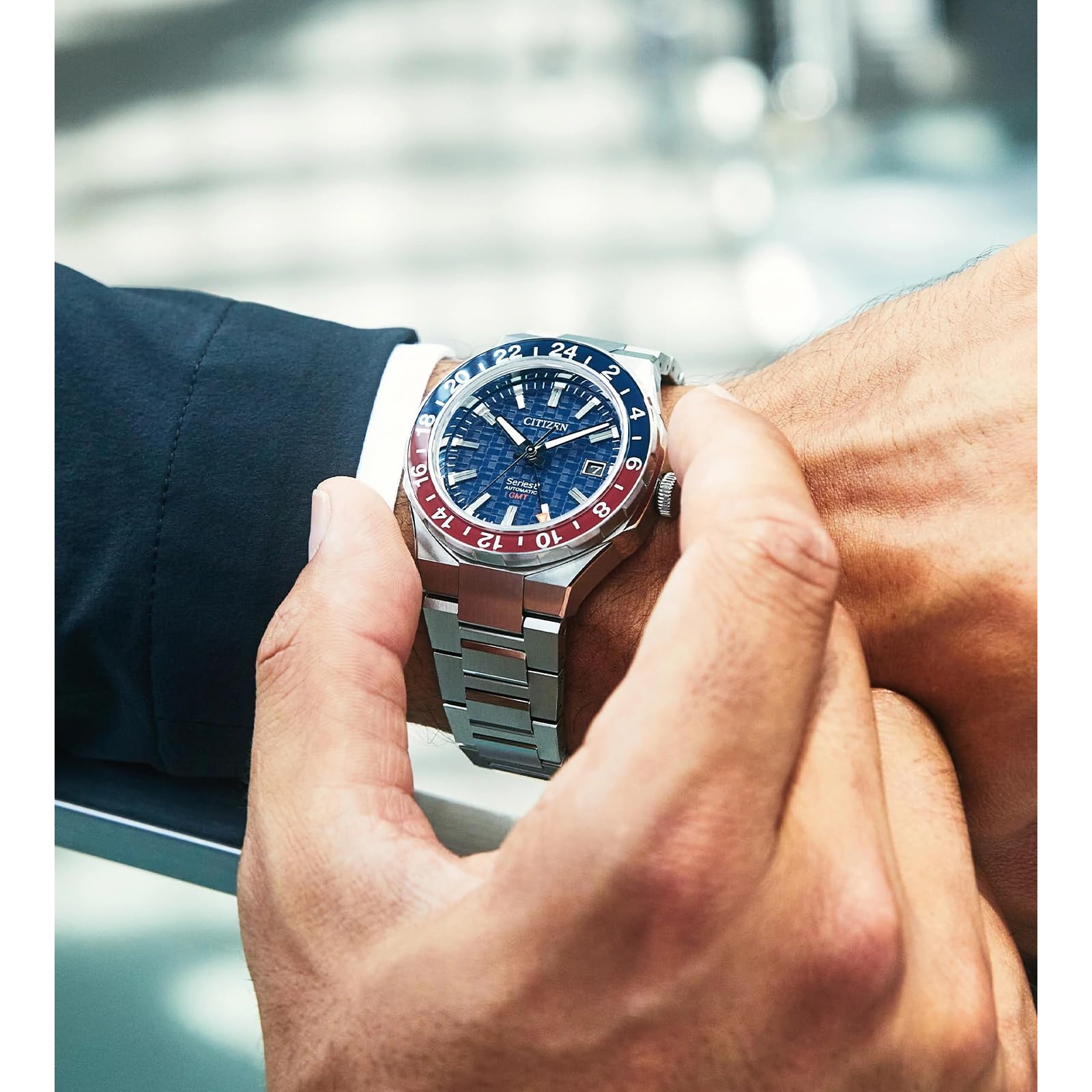 Citizen Herren Analog Automatik Armbanduhr Series 8 GMT