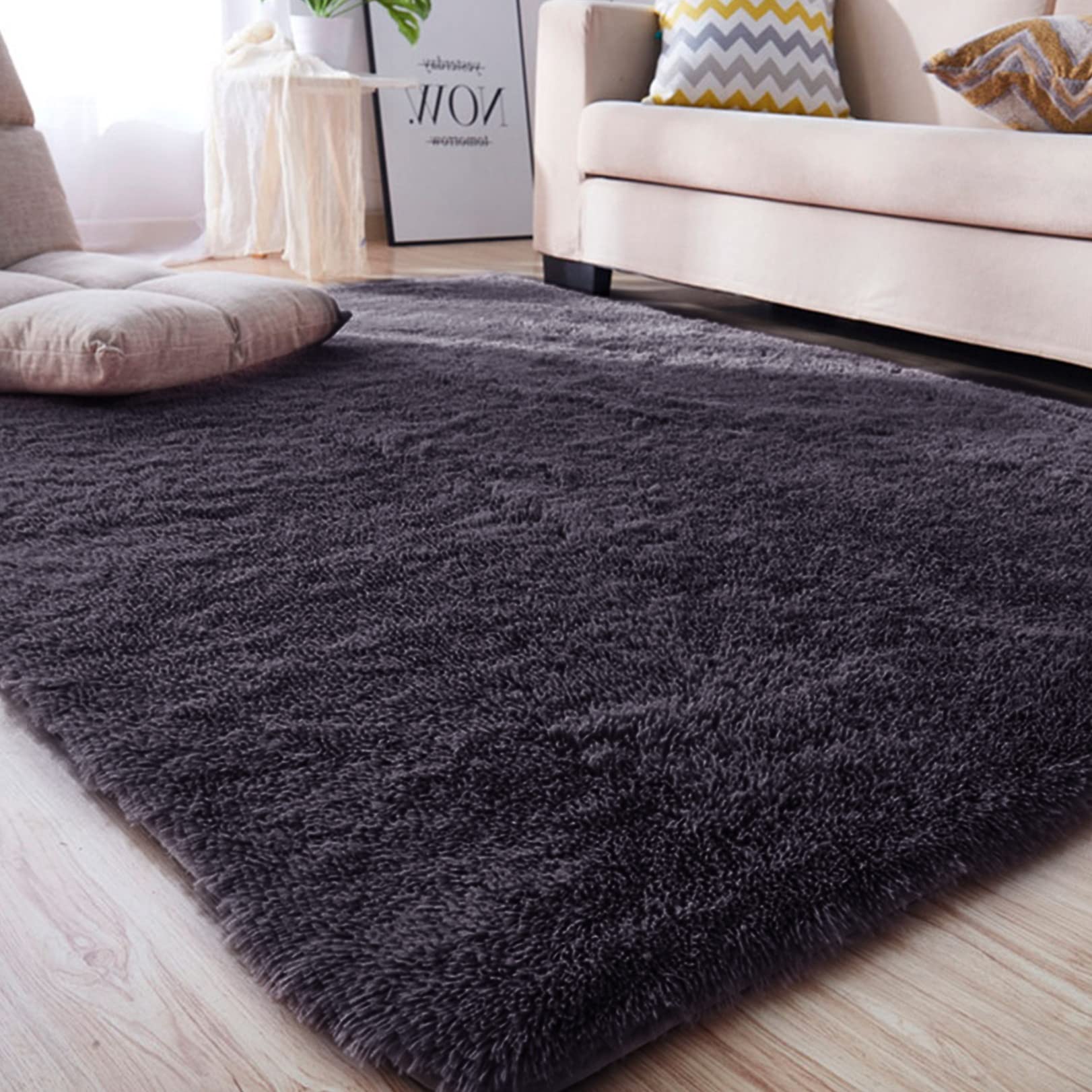 Tapis salon 140x200cm shaggy gris foncé imitation peau de mouton