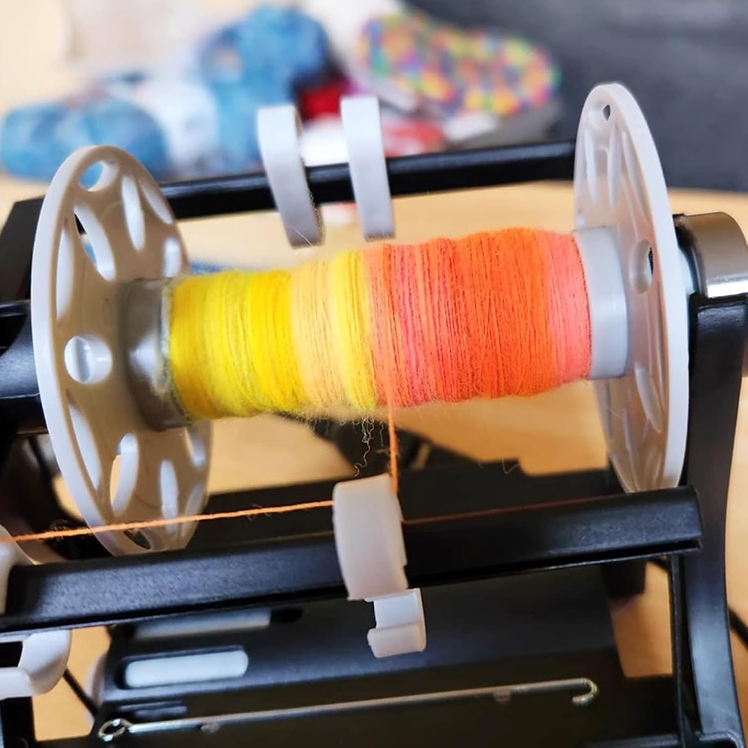 Adjustable Speed Wool Yarn Winding Machine,Electric Spinning Wheel, Yarn Spinning WheelModular Design,Easy to Disassemble,for Yarn Weaving25*17.5 * 22 cm