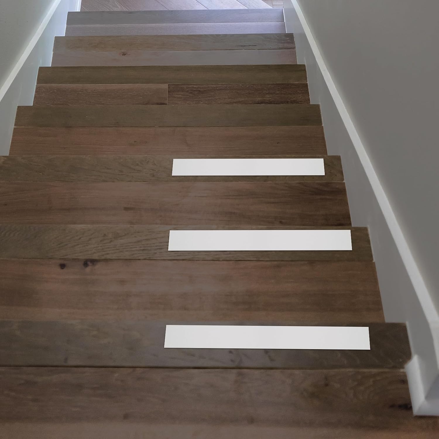 Glow‑in‑the‑Dark Anti‑Slip Safety Tape, Textured PVC with Rubber‑Based Adhesive, Waterproof Non‑Abrasive Traction Roll for Stairs, Steps & Bathroom Floors