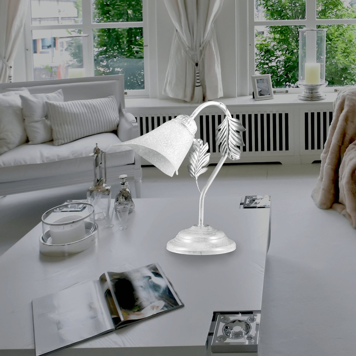 ONLI - Lampada da tavolo, abat-jour, per comò comodino scrivania Marilena bianca e argento. Dimensioni larghezza 29 altezza 35cm. Attcco 1 luce E14. Decorazioni foglie. Stile retro classico elegante chic