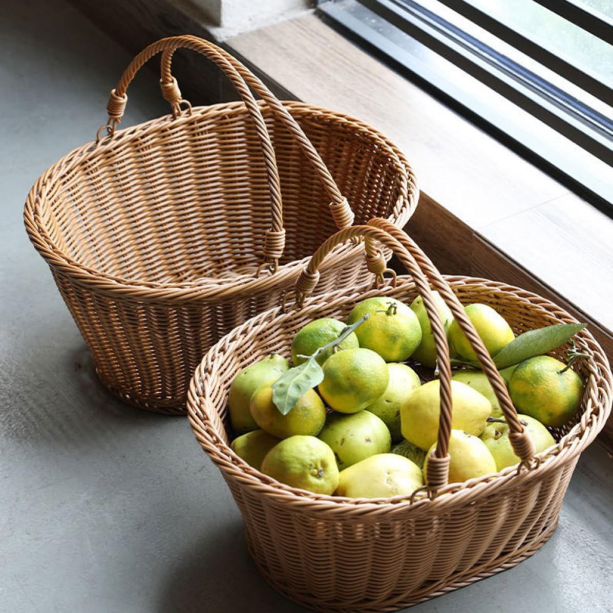 Multifunctional Handwoven Plastic Basket for Home and Kitchen Storage, Creative Imitation Rattan Fruit and Vegetable Basket with Handle, for Housewarming and Restaurant Use