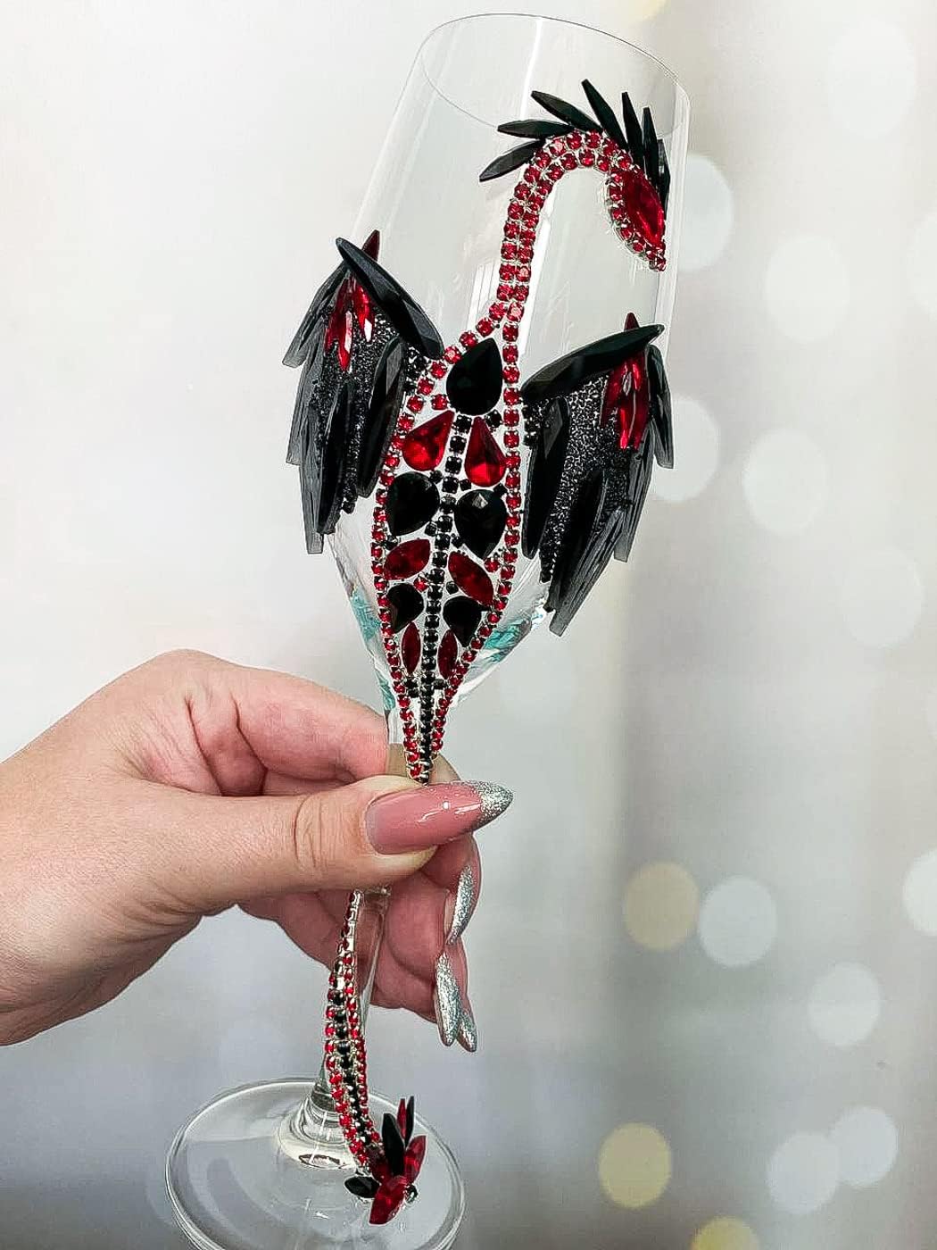 Bride and Groom Glasses Wine with Red and Gold Dragons for Wedding Decor