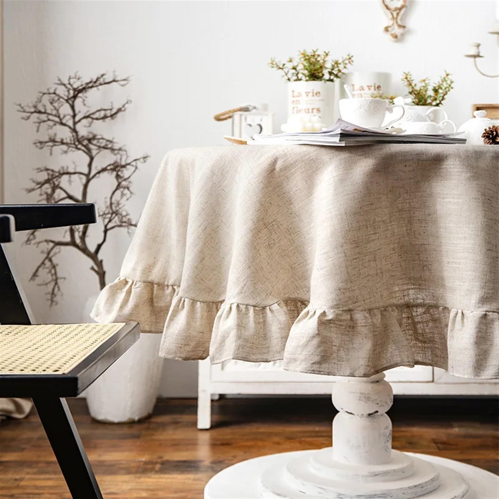 Nappe à volants coton lin pour habiller une table ronde