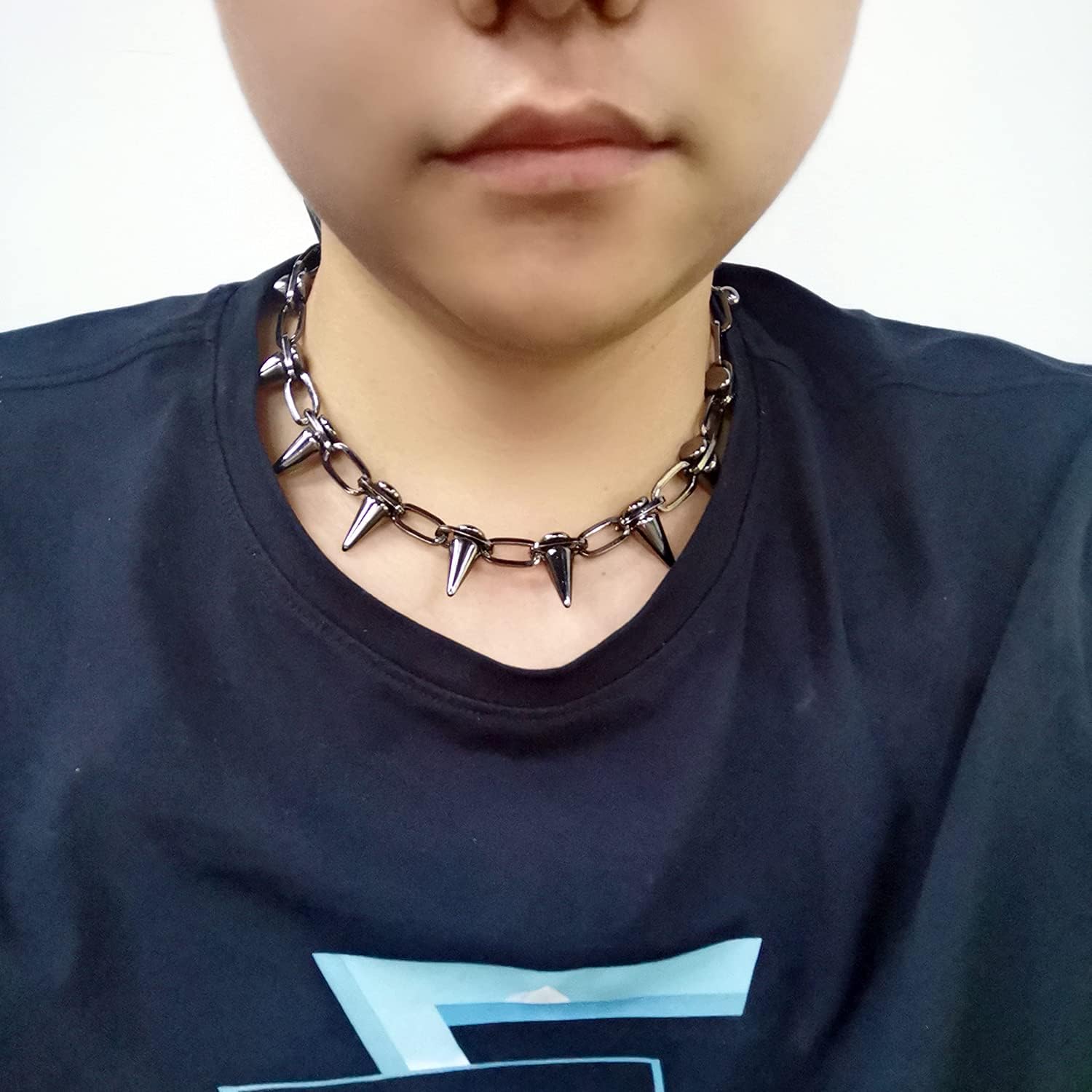 Reaowazo Spike Chokers for Women Choker Goth Necklaces Mens Chain Choker Collar Punk Streetwear Handmade Adjustable Vintage Rivet Jewelry