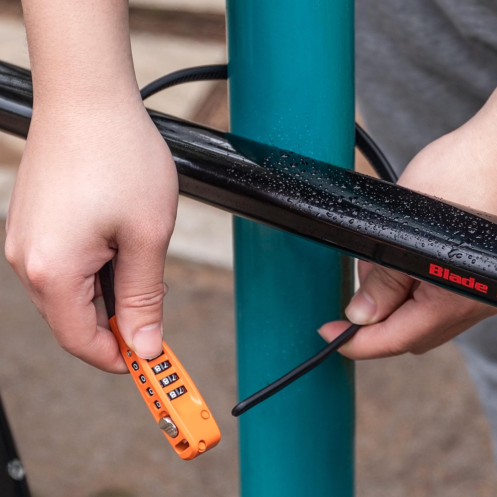 CXWXC Lot de 2 verrous à fermeture éclair – Câble antivol à 4 chiffres pour casque de moto, skateboard, skis, snowboard, poussette et armoire – Idéal pour une sécurité légère (orange, 45 cm)