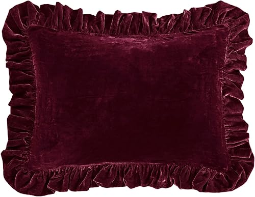 HiEnd Accents Stella - Almohada oblonga de terciopelo de seda sintética, 16 x 21 pulgadas, rojo granate, ropa de cama romántica y moderna estilo