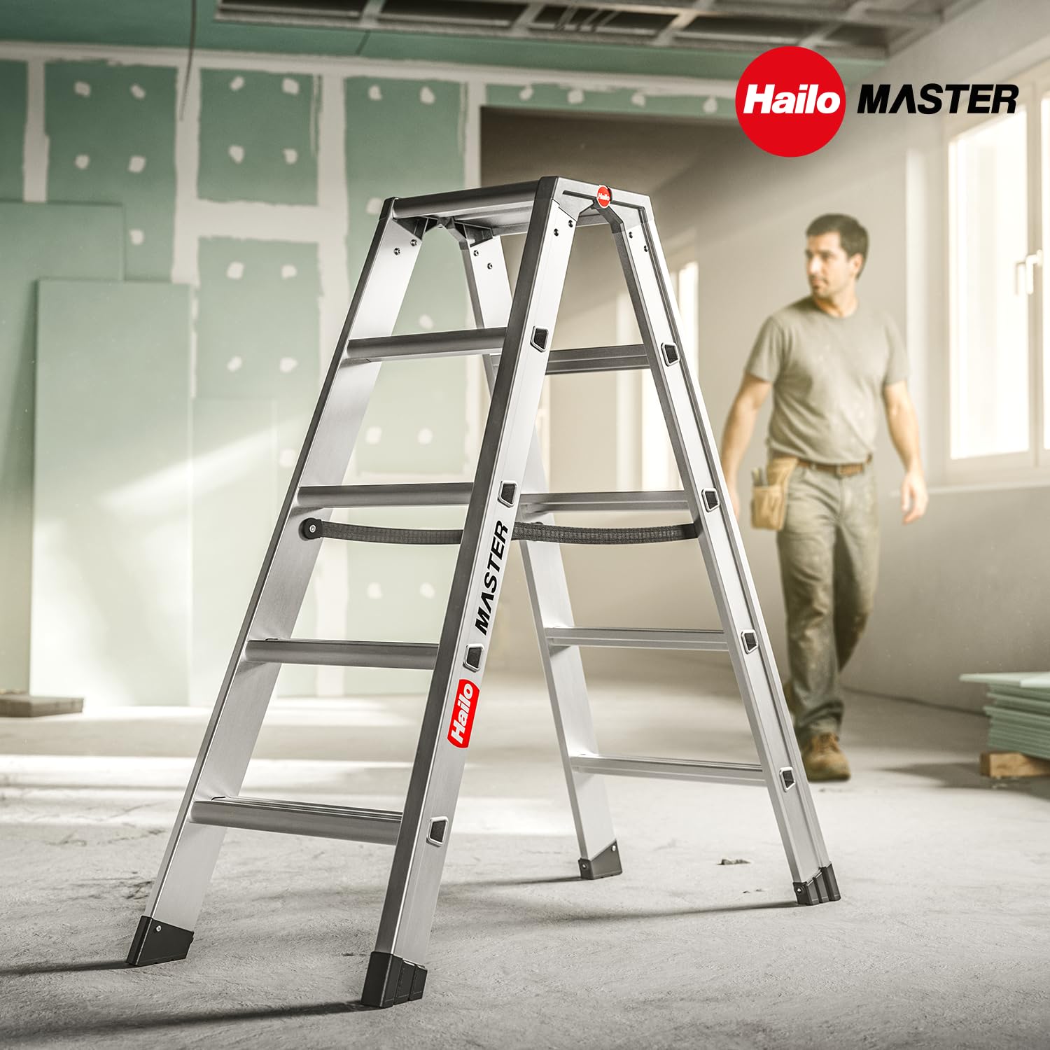 Hailo Master D100 Aluminium Doppelstufenleiter – beidseitig begehbare Stufenleiter - breite Rutschhemmende Stufen - große Abstellfläche - 2 x 8 Stufen - EN 131 geprüft - belastbar bis 150 kg