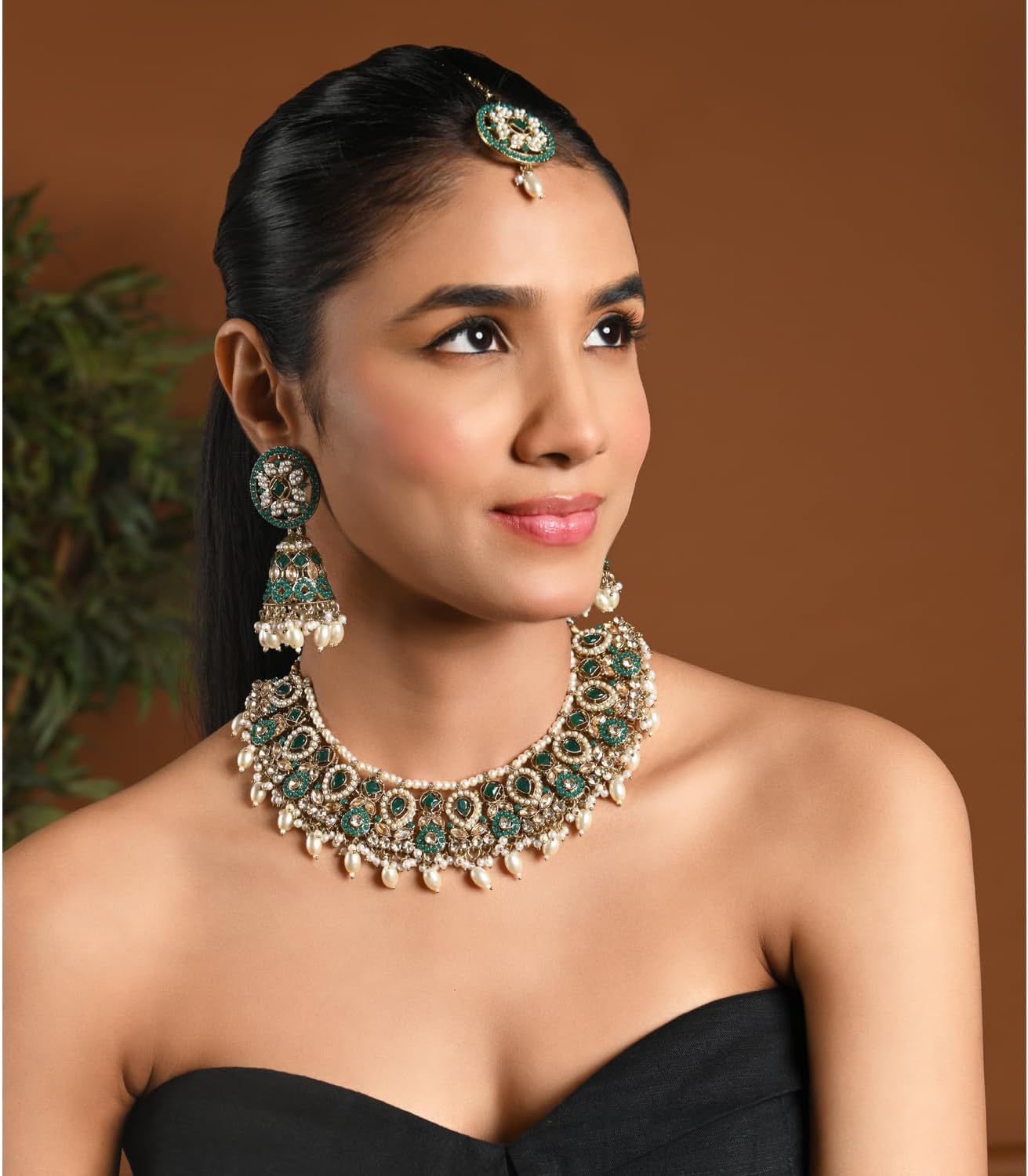 I Jewels Gold Plated Indian Bollywood Wedding Kundan & Pearl Choker Necklace Jewellery Earrings & Maang tikka Set For Women (K7305G) - Image 2