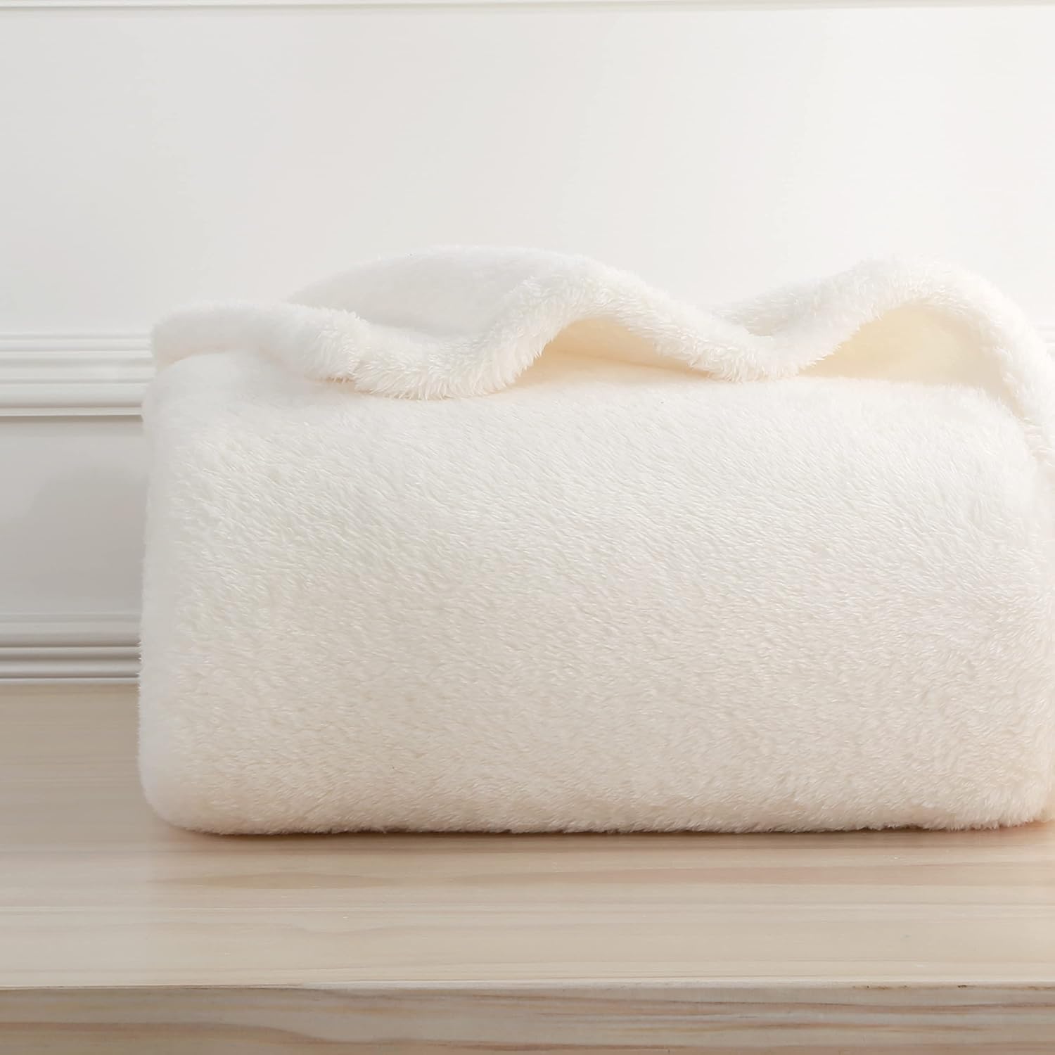 Berkshire Extra-Fluffy Throw | Extra-Fluffy All-Season Throw | Cream | Throw (55" x 70")