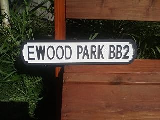 EWOOD PARK BB2 Retro style BLACKBURN ROVERS football sign with a crackle finish. Makes a great gift. Size 51 x 11 cm. Comes with a hanging hook.