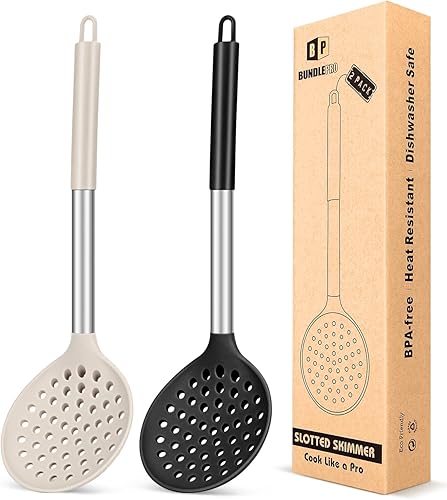 Juego de 2 cucharones de cocina con ranuras grandes y resistentes al calor, sin BPA, antiadherentes, para escurrir y freír (negro, caqui)