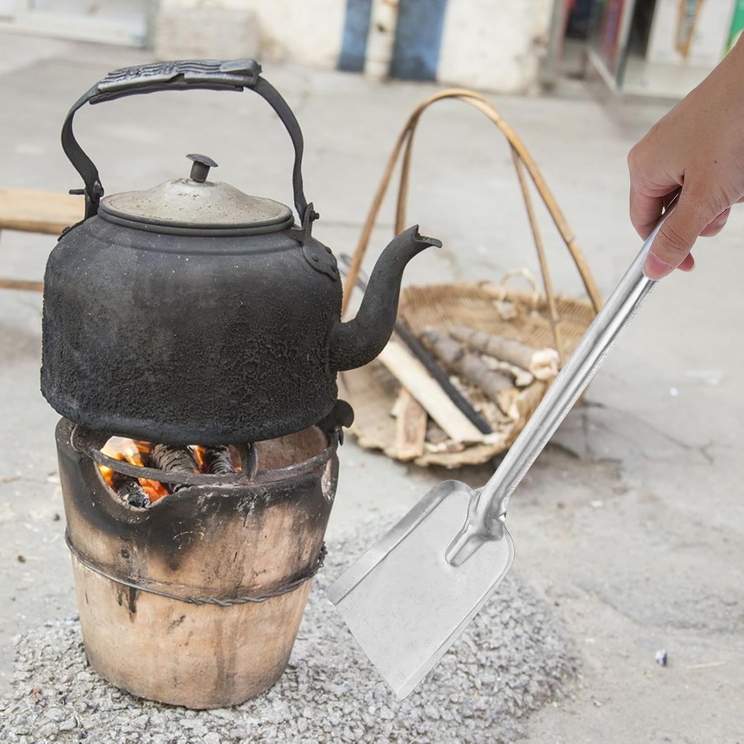 Thick Iron Coal Ash Shovel for Kitchen Fireplace Use Silver