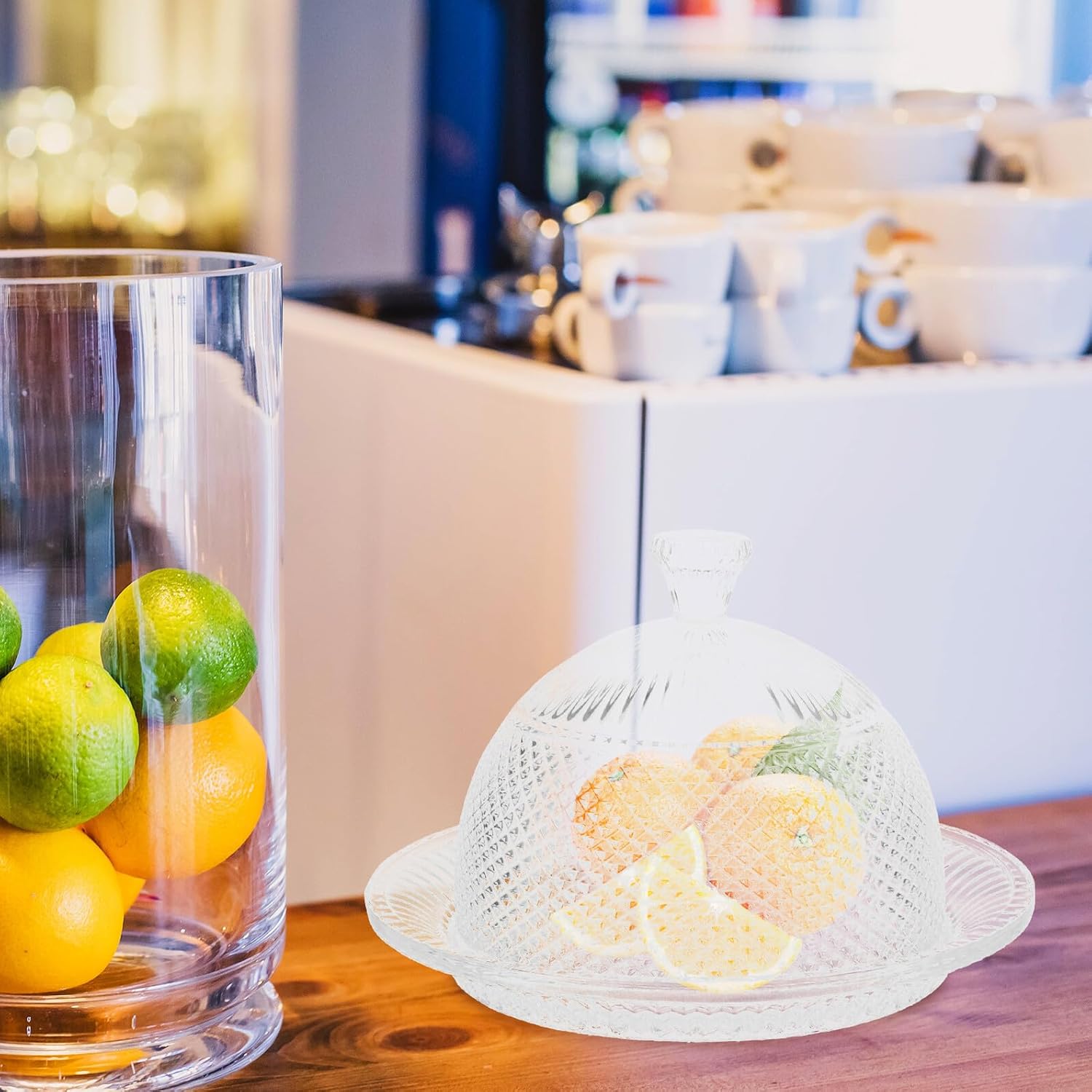 Glass Cake Dome Stand with Lid, European-style Covered Dessert Plate, Mini Fruit and Snack Serving Tray for Home Use, Insulated Glass Display Plate with Geometric Pattern