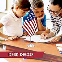 Vista 5 de G128 Juego de banderas de escritorio de lujo de Estados Unidos, 8.5 x 5.5 pulgadas, poliéster 300D impreso, con cúpula y base plateadas, poste