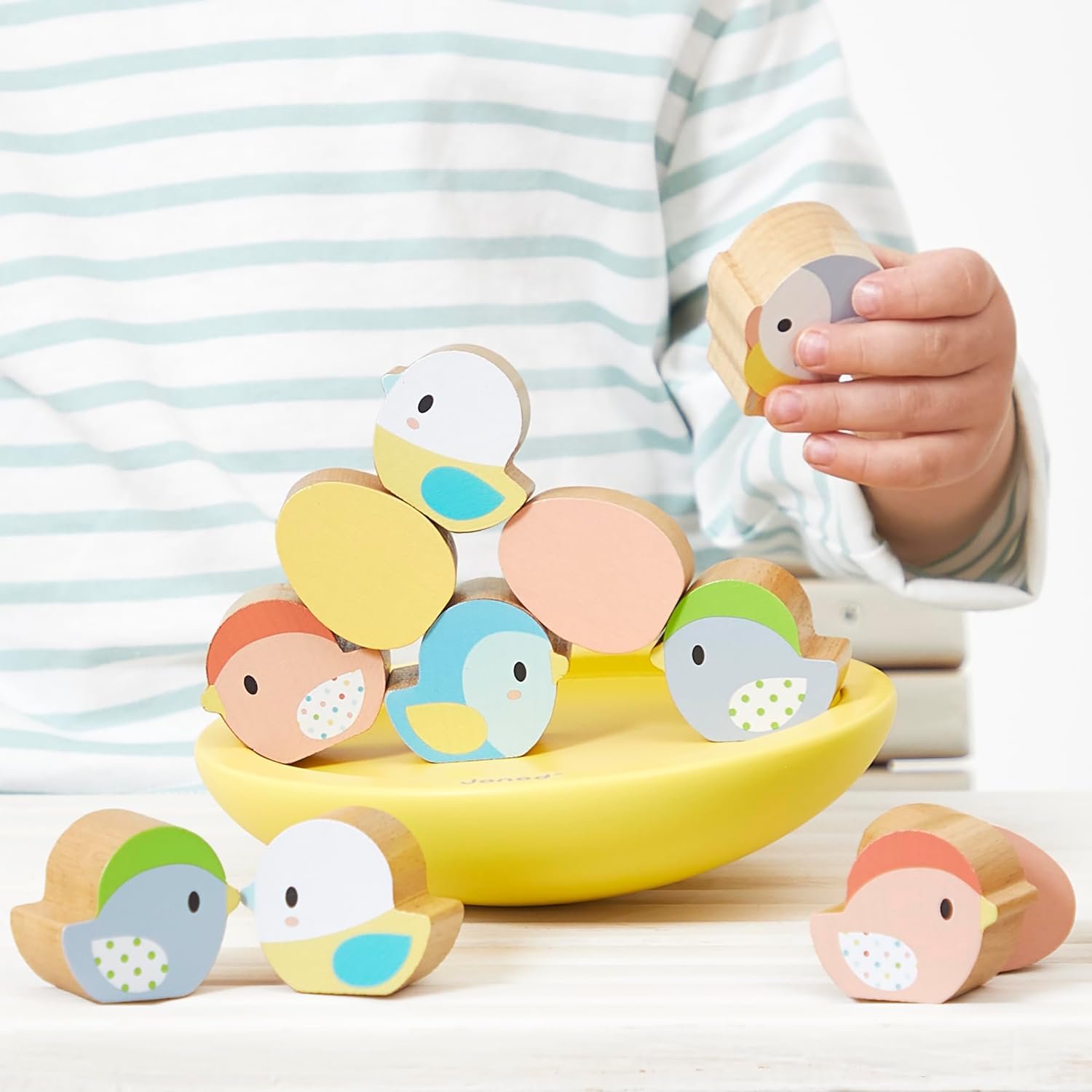 Janod J05146 Wooden Balance Toy - Develops Concentration and Dexterity - Awakening and First Age Game - from 24 Months, Multicoloured