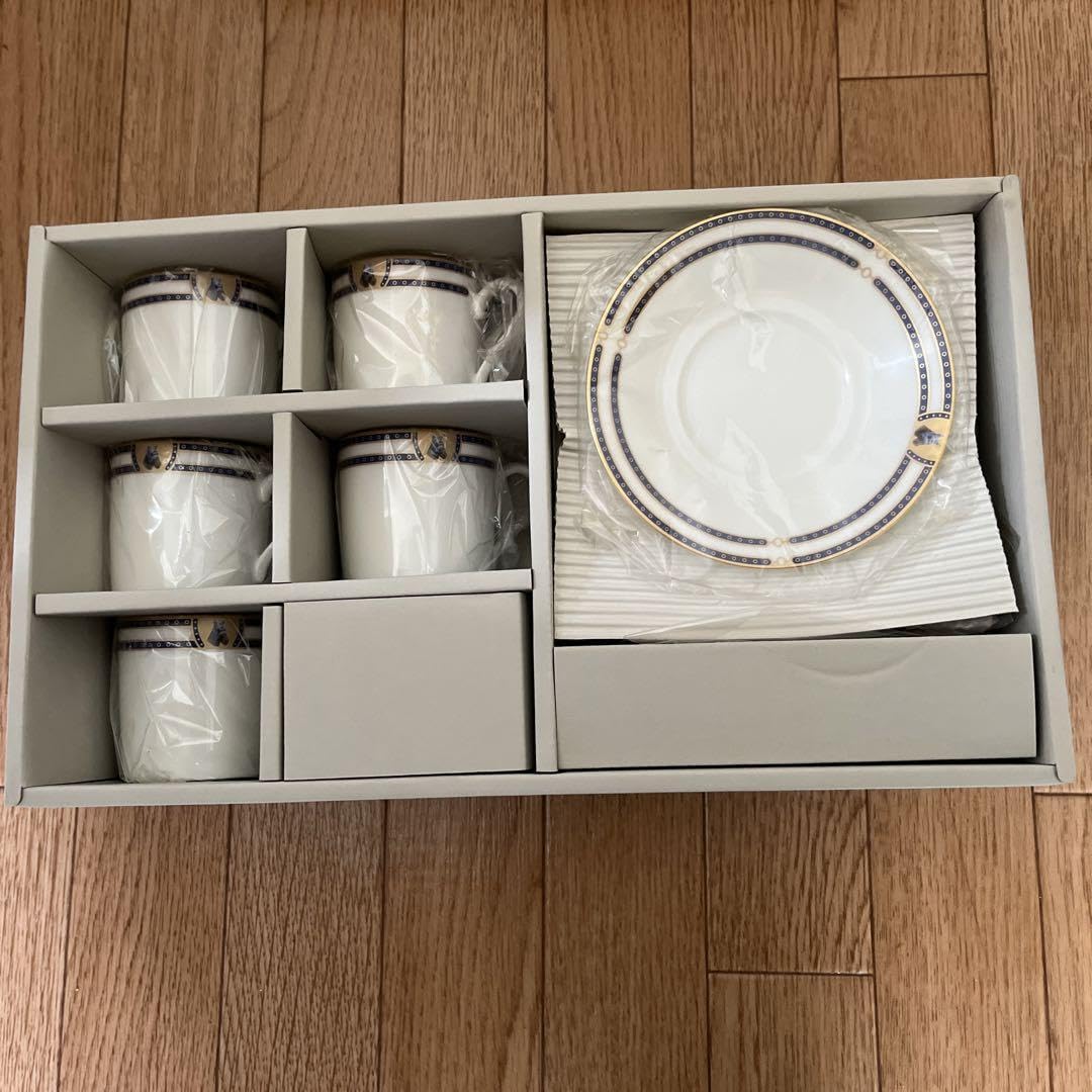 Amazon.co.jp: ヒシミラクルのG1優勝記念のティーカップ&ソーサー  