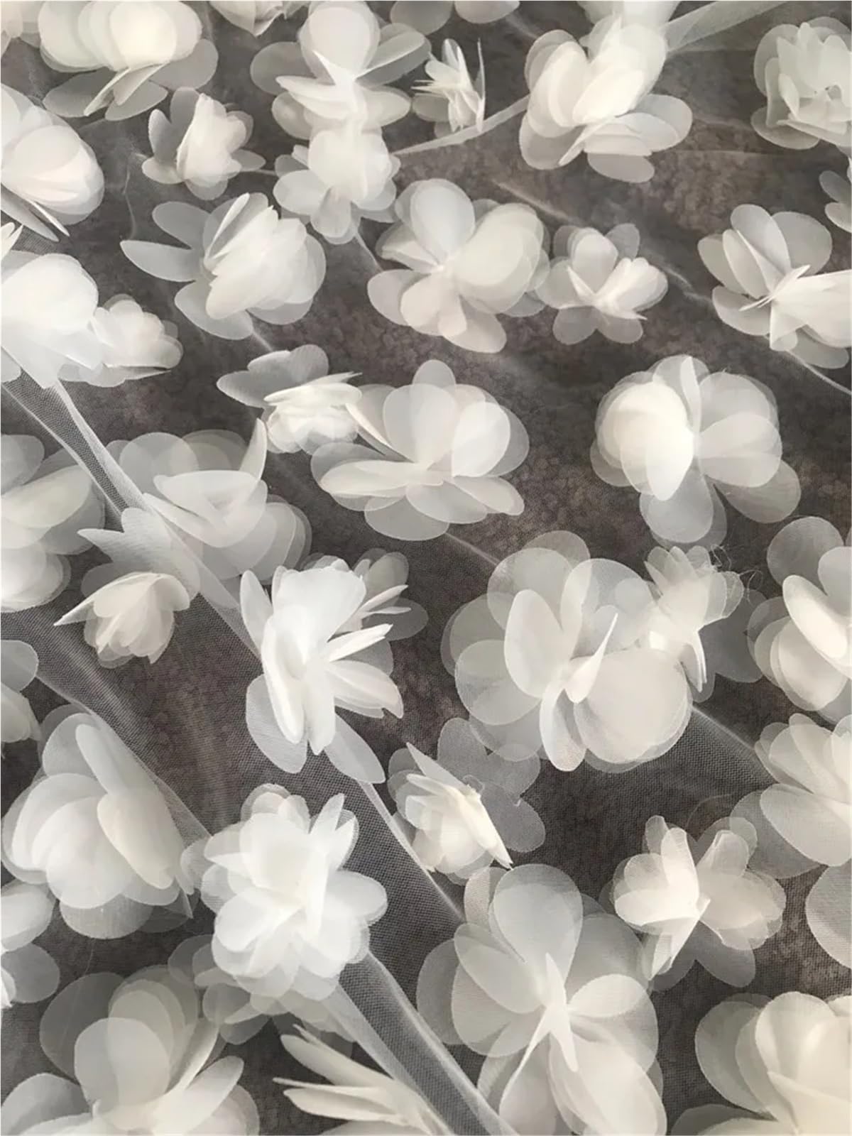 Elfenbeinfarbener Kathedralen-Hochzeitsschleier, 1-lagiger Brautschleier mit 3D-Blumenspitze und Blütenblättern, eleganter Schleier mit Kamm