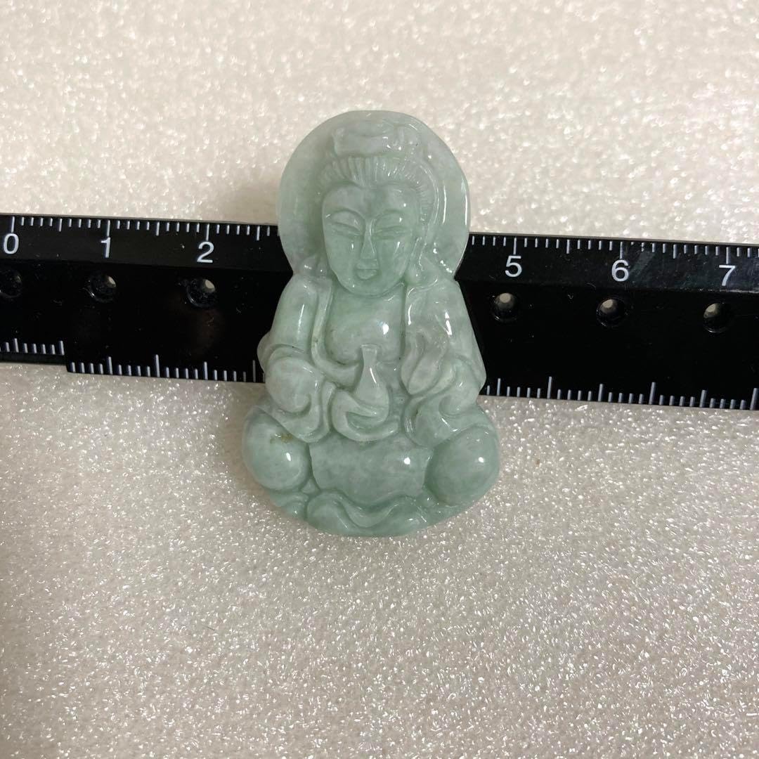 翡翠 観音菩薩 彫刻 根付 ペンダントトップ 根付？天然本翡翠 龍の彫刻