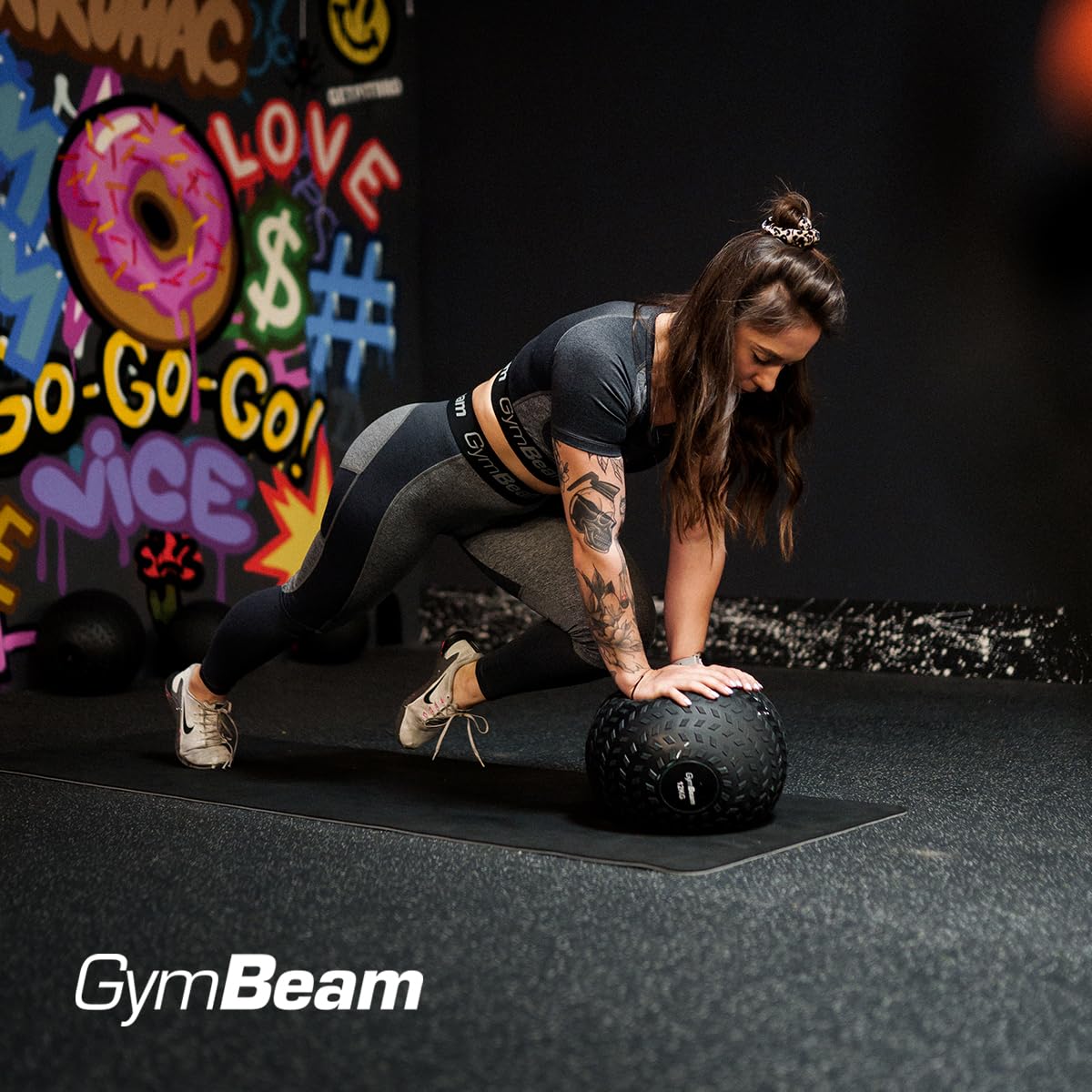 GymBeam Slam Ball - Medizinball Gewichtsball für Kraft- und Cardiotraining, ideal für Home Workouts, Robustes PVC mit griffiger Oberfläche, in 4 kg, 6 kg, 8 kg und 12 kg Varianten