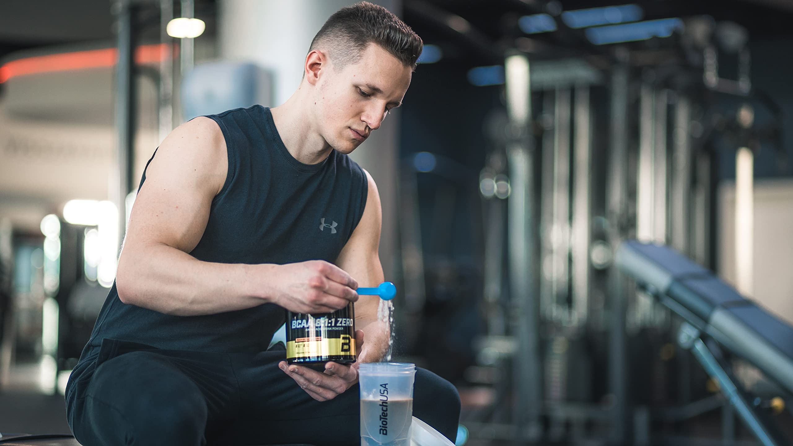 BioTechUSA BCAA 8:1:1 Zero | Rapport 8:1:1 de leucine, isoleucine et valine | Sans sucre, sans gluten, 250 g, Thé glacé à la pêche