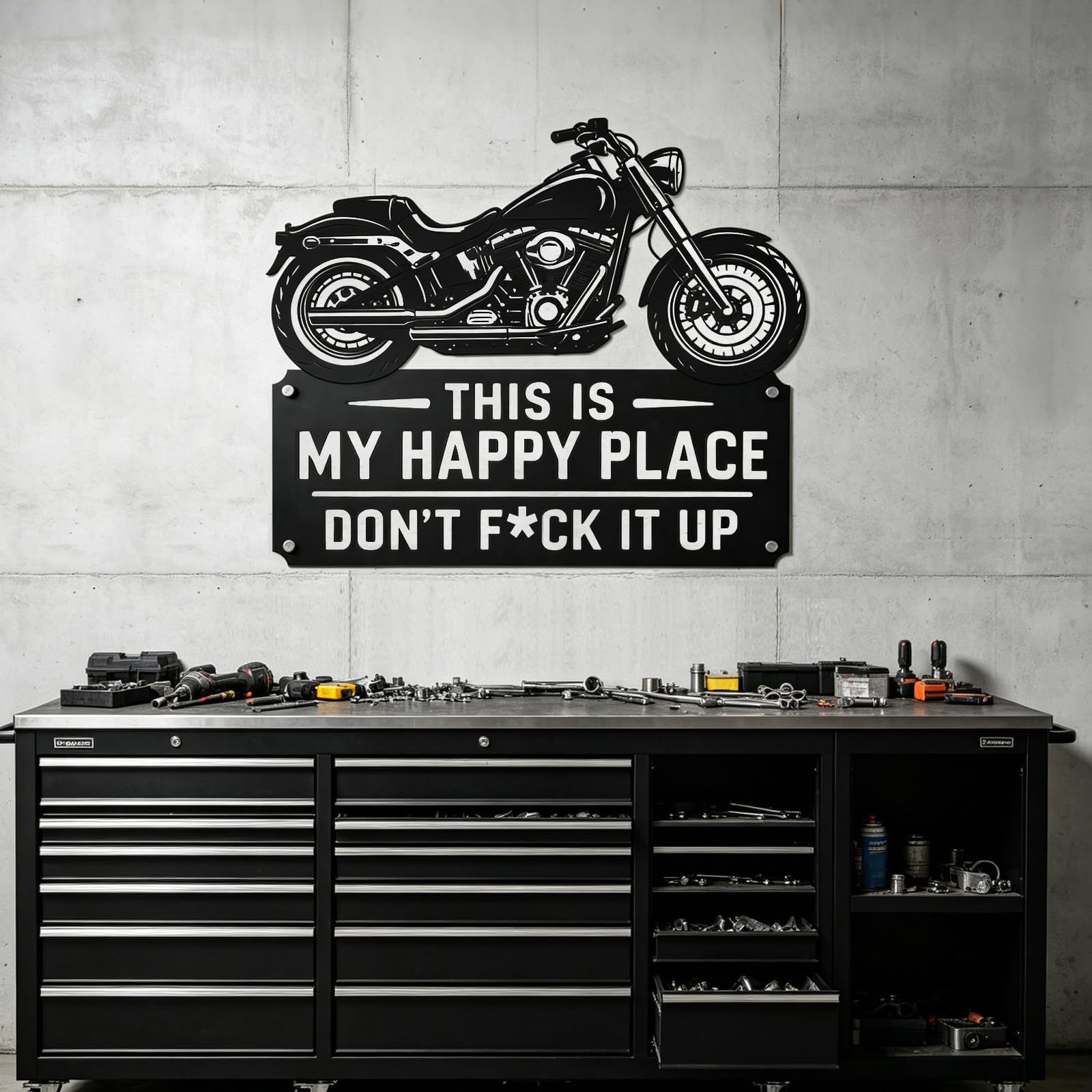 Letrero de metal con texto en inglés "This Happy Place Is My, Don't F It Up