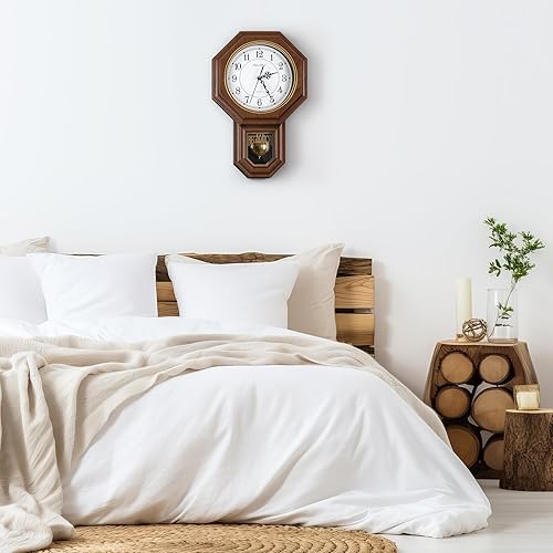 Miniatura 6 de HEOMU Relojes de pared de péndulo que funcionan con pilas, reloj regulador de plástico de aspecto de madera con péndulo, relojes de pared